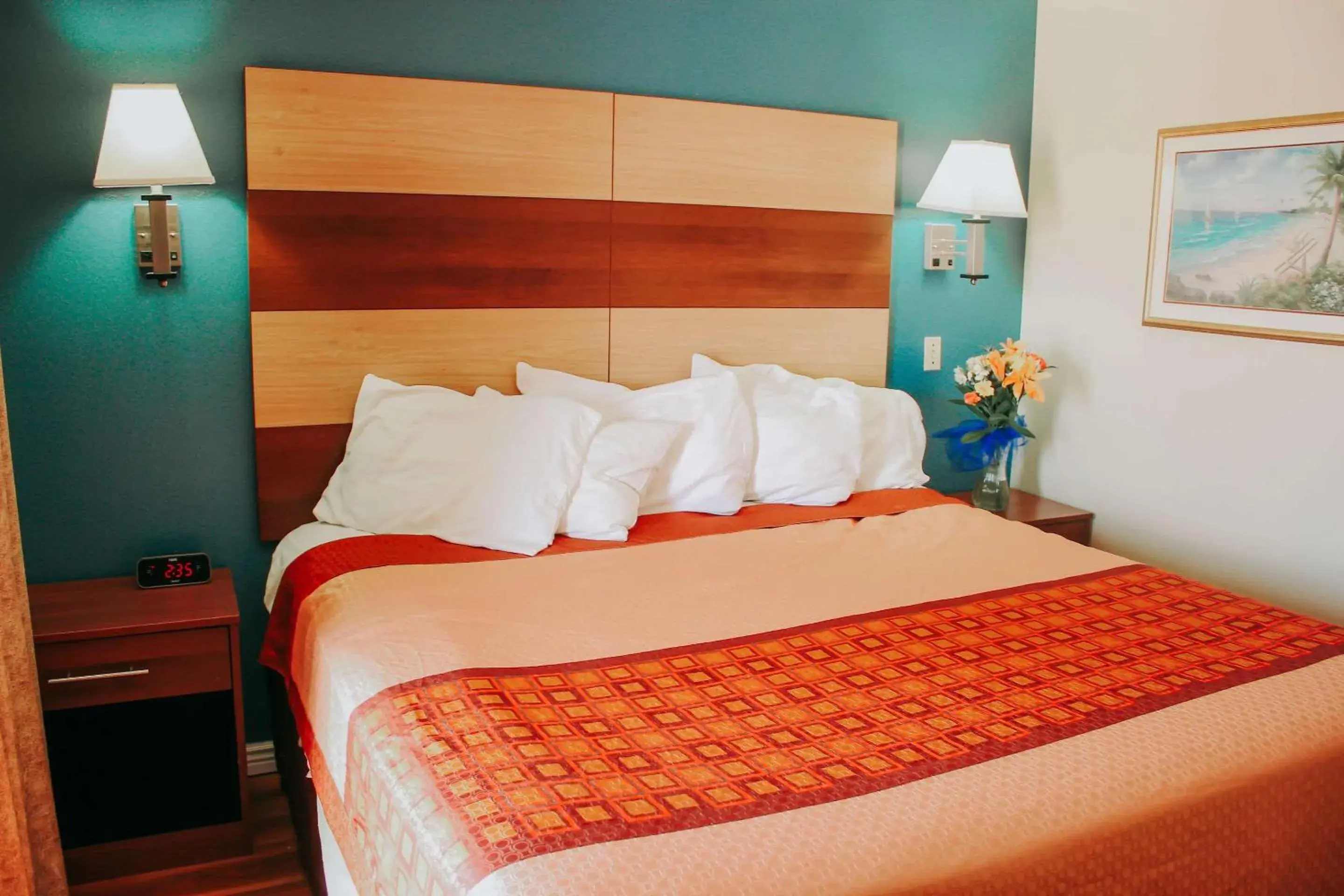 Photo of the whole room, Bed in Rodeway Inn & Suites Lake Havasu City Photo of the whole room, Bed in Rodeway Inn & Suites Lake Havasu City