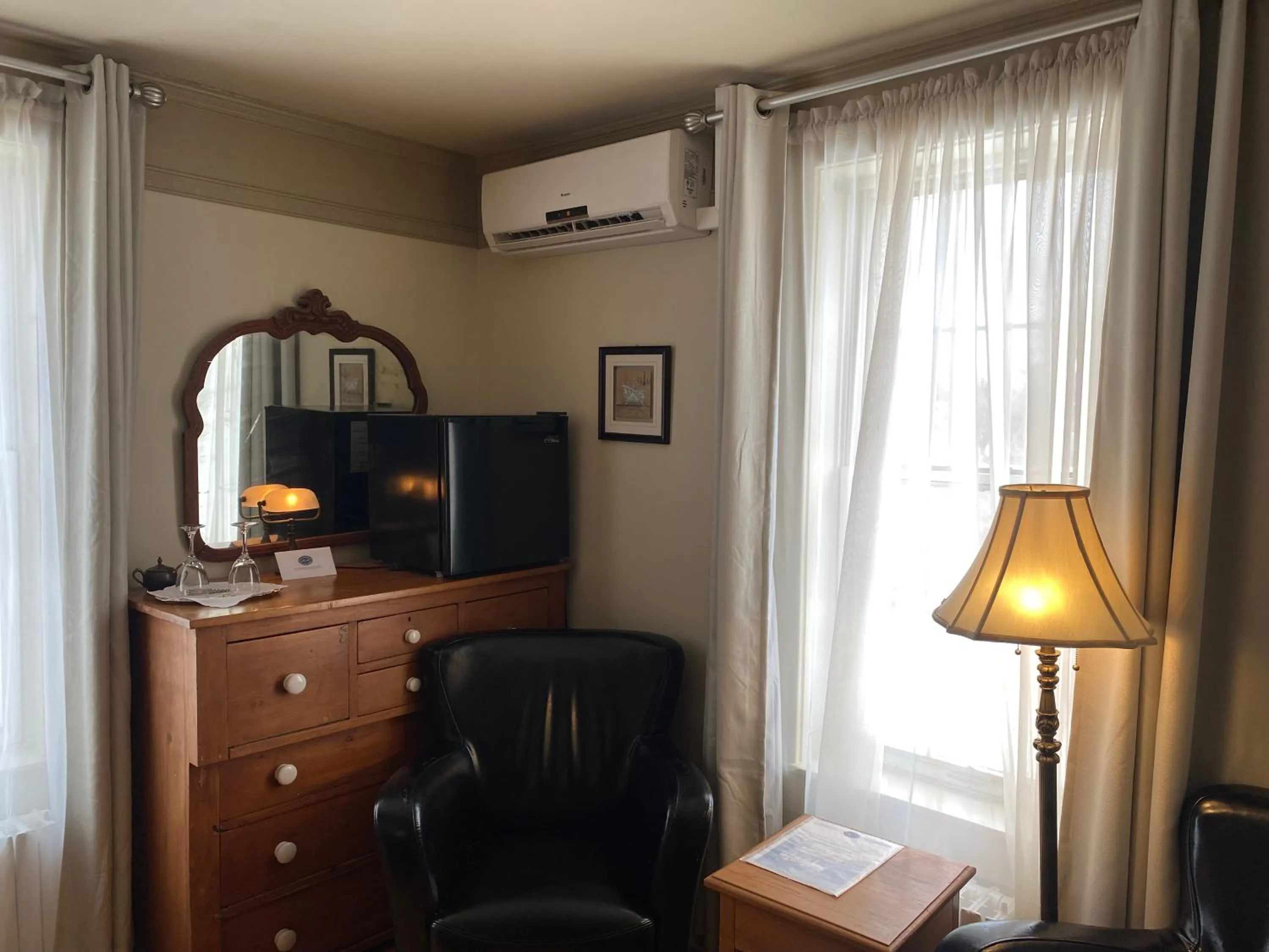 Au Manoir de la rue Merry