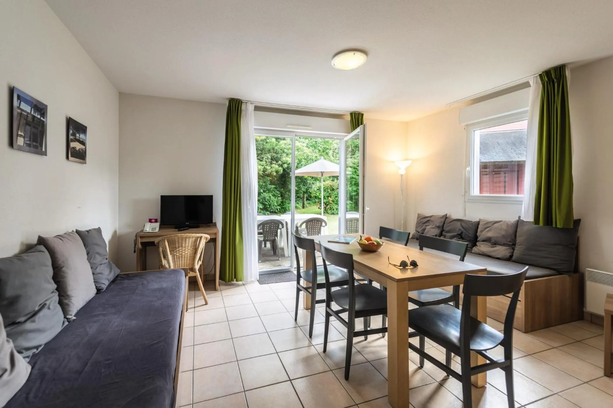 TV and multimedia in Terres de France - Le Domaine Du Golf