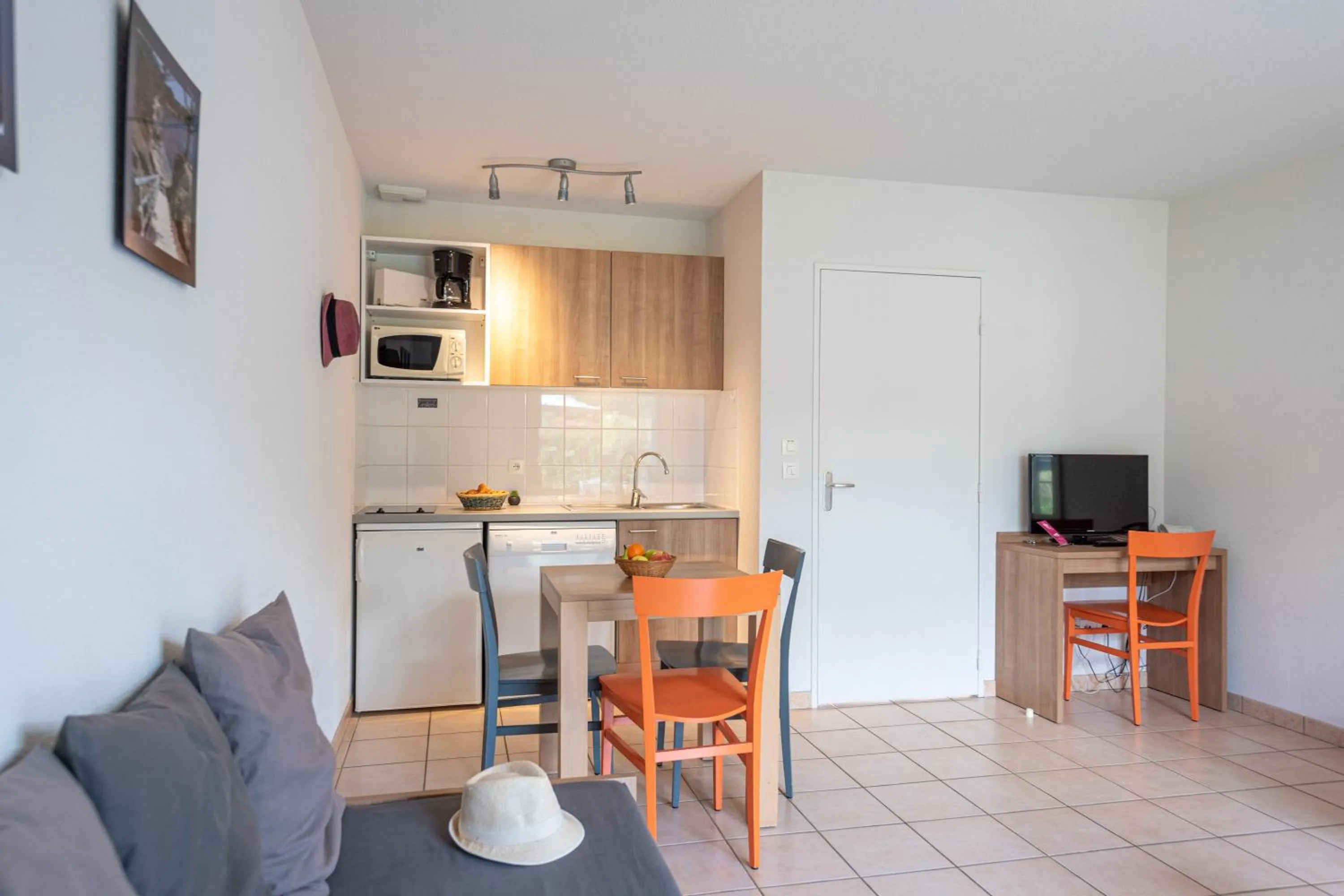 Kitchen or kitchenette in Terres de France - Le Domaine Du Golf