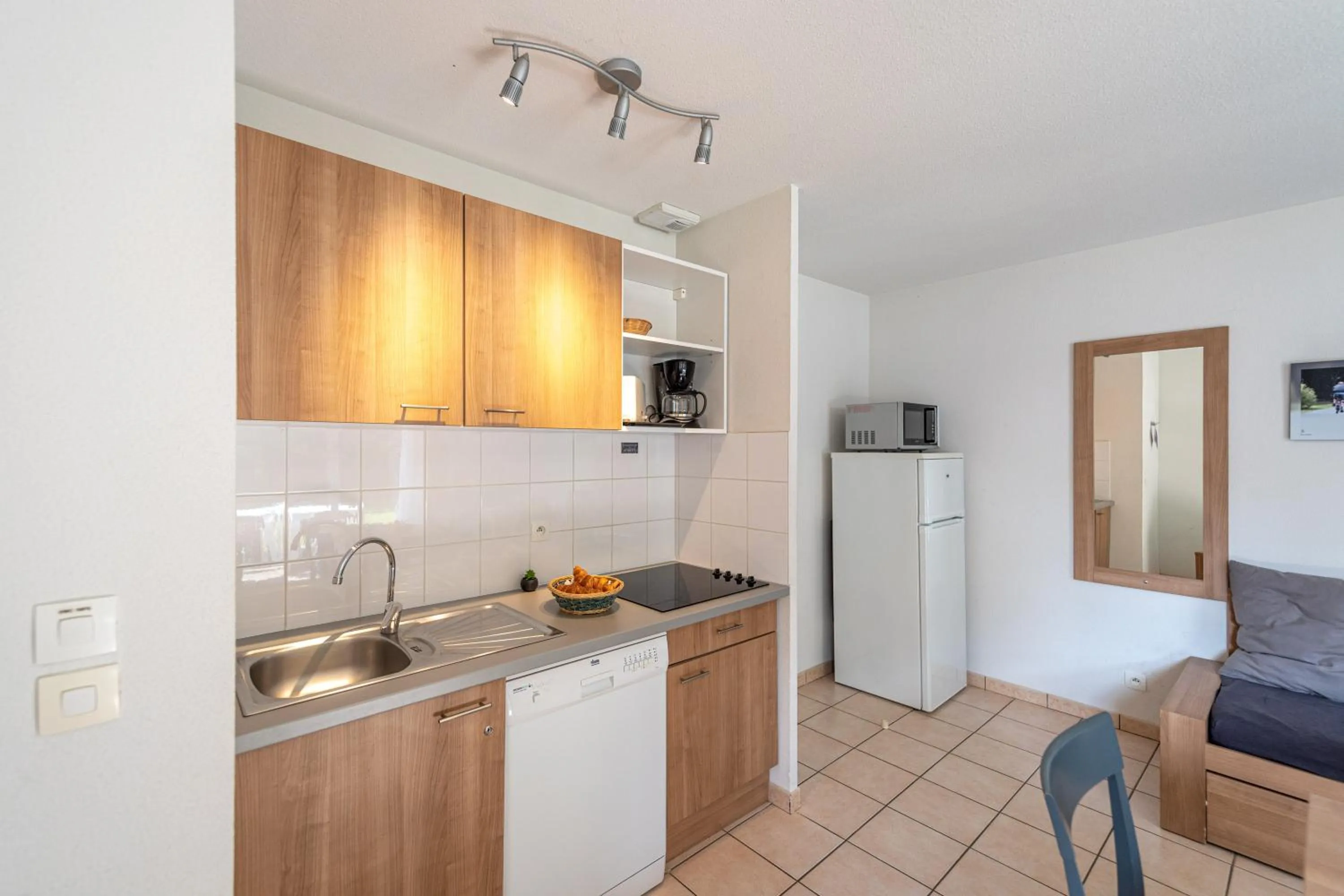 Kitchen or kitchenette in Terres de France - Le Domaine Du Golf