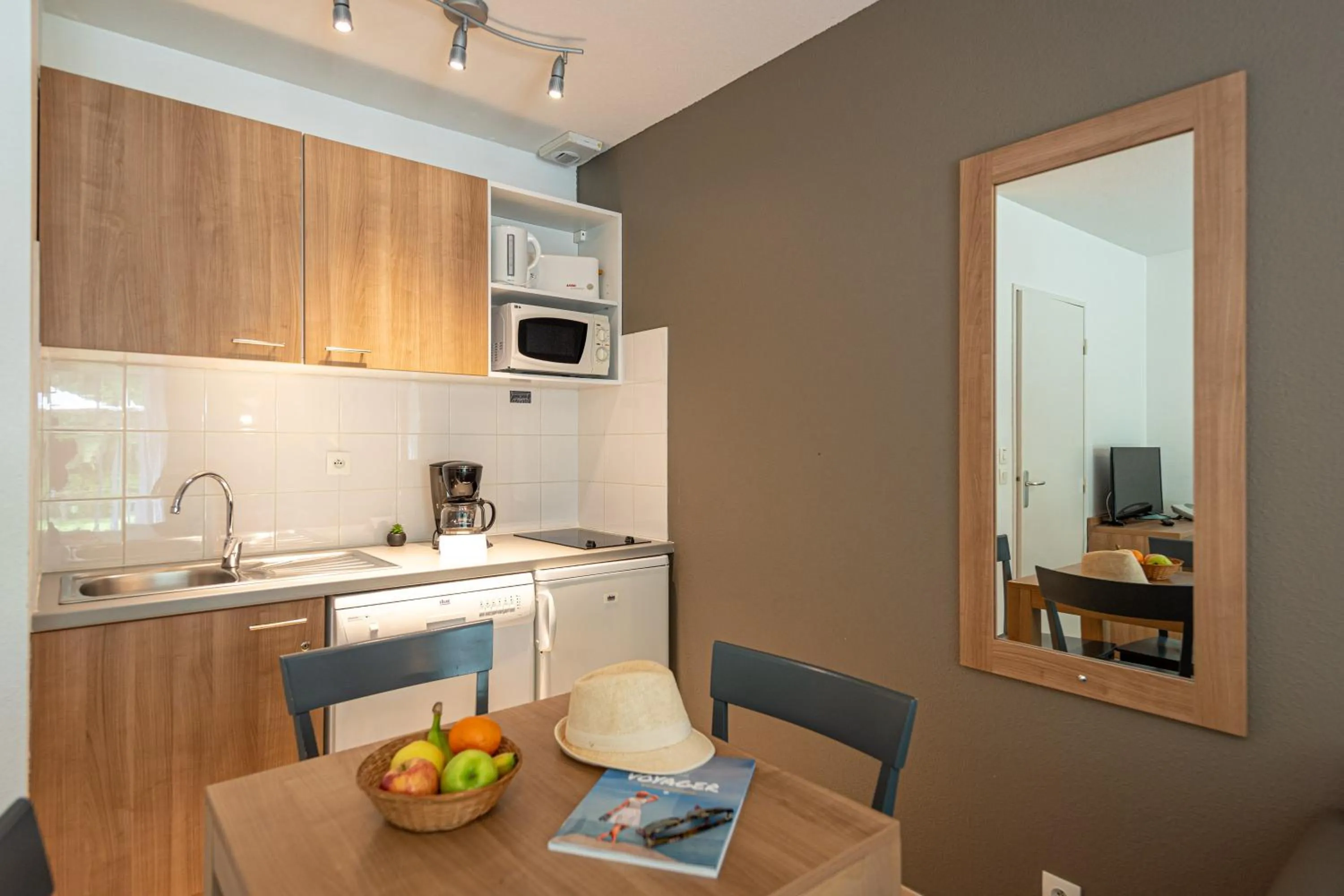 Kitchen or kitchenette in Terres de France - Le Domaine Du Golf