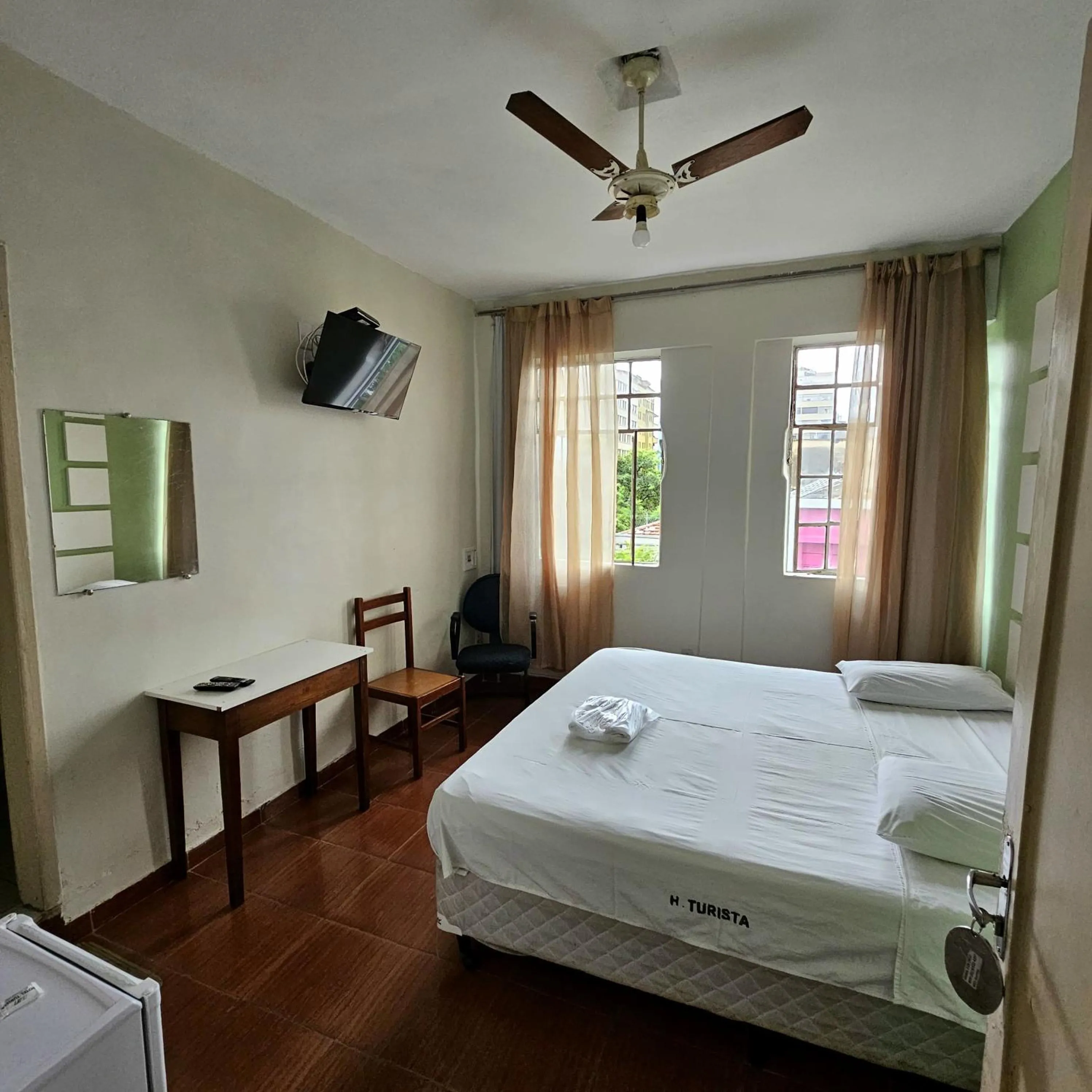 Bed in Hotel Turista