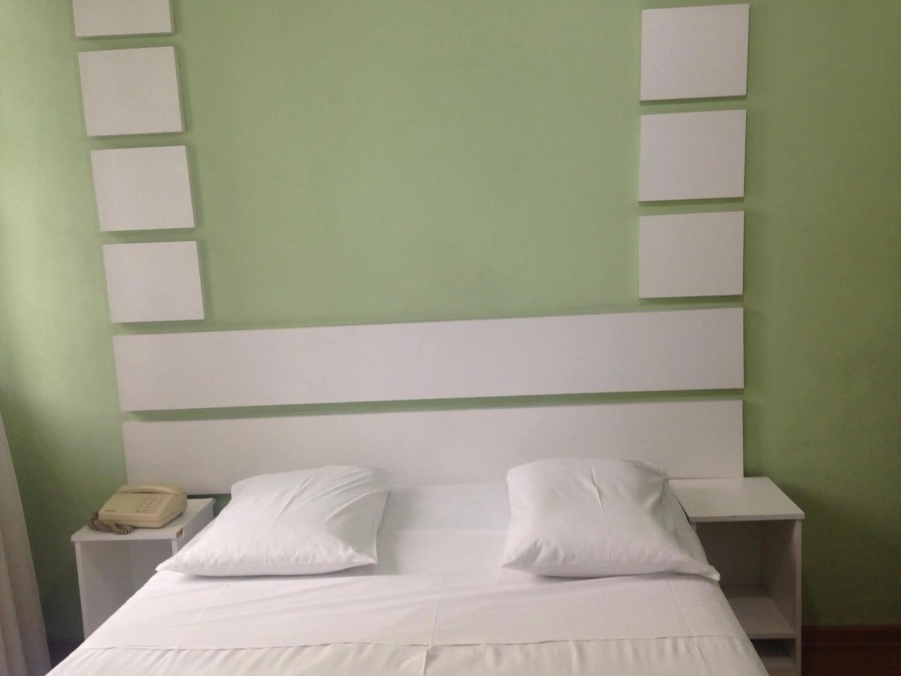 Restaurant/places to eat, Bed in Hotel Turista