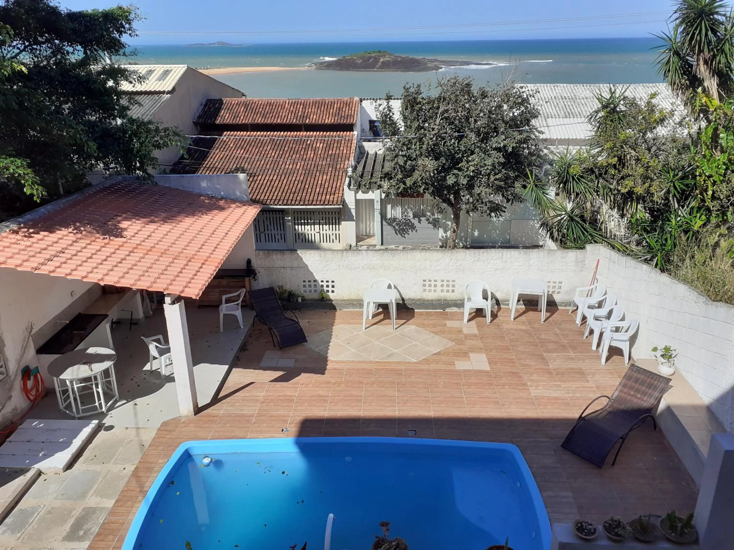 Property building in Casa na praia de Setiba com panorama fantástico