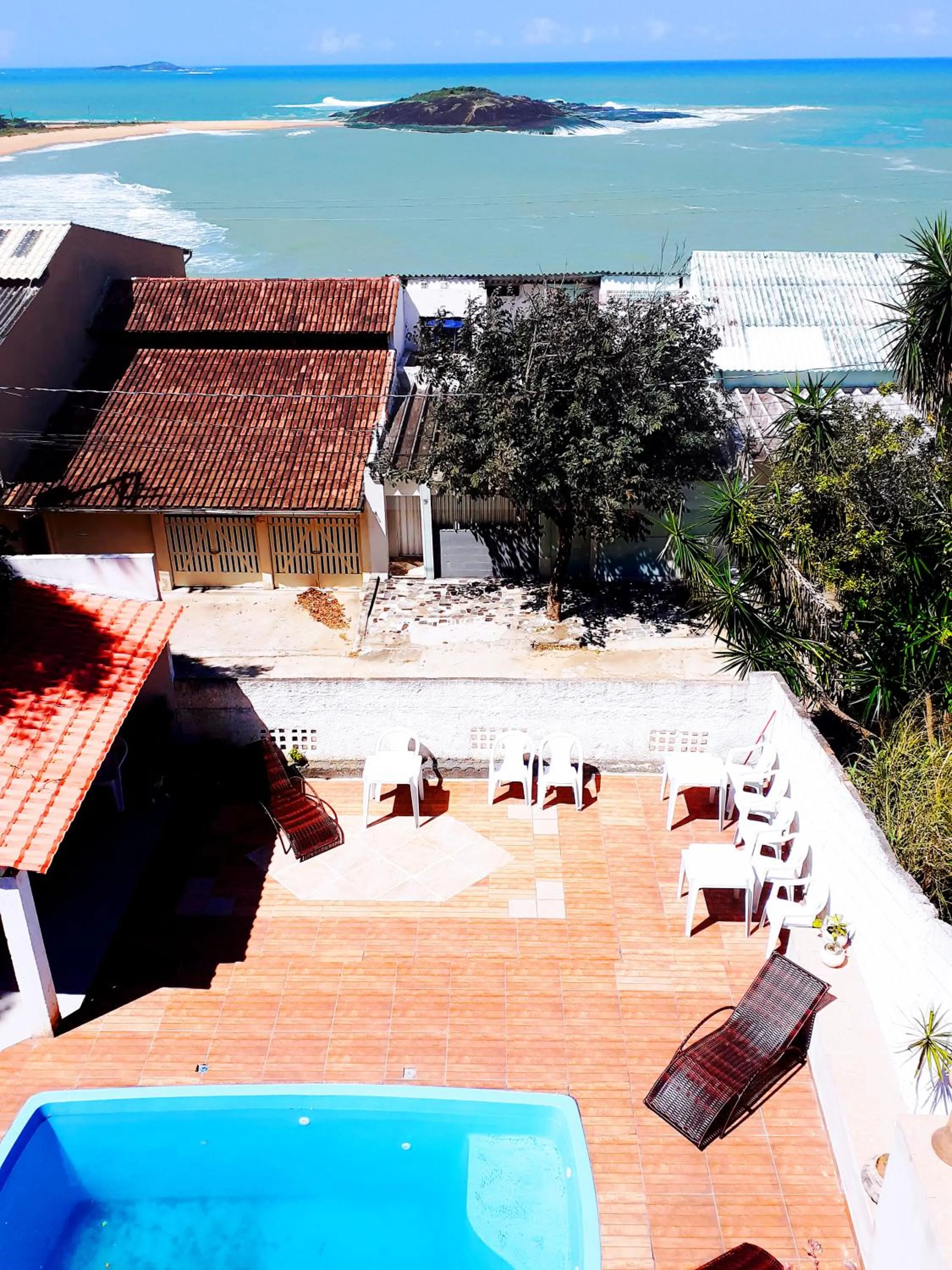 Swimming pool in Casa na praia de Setiba com panorama fantástico