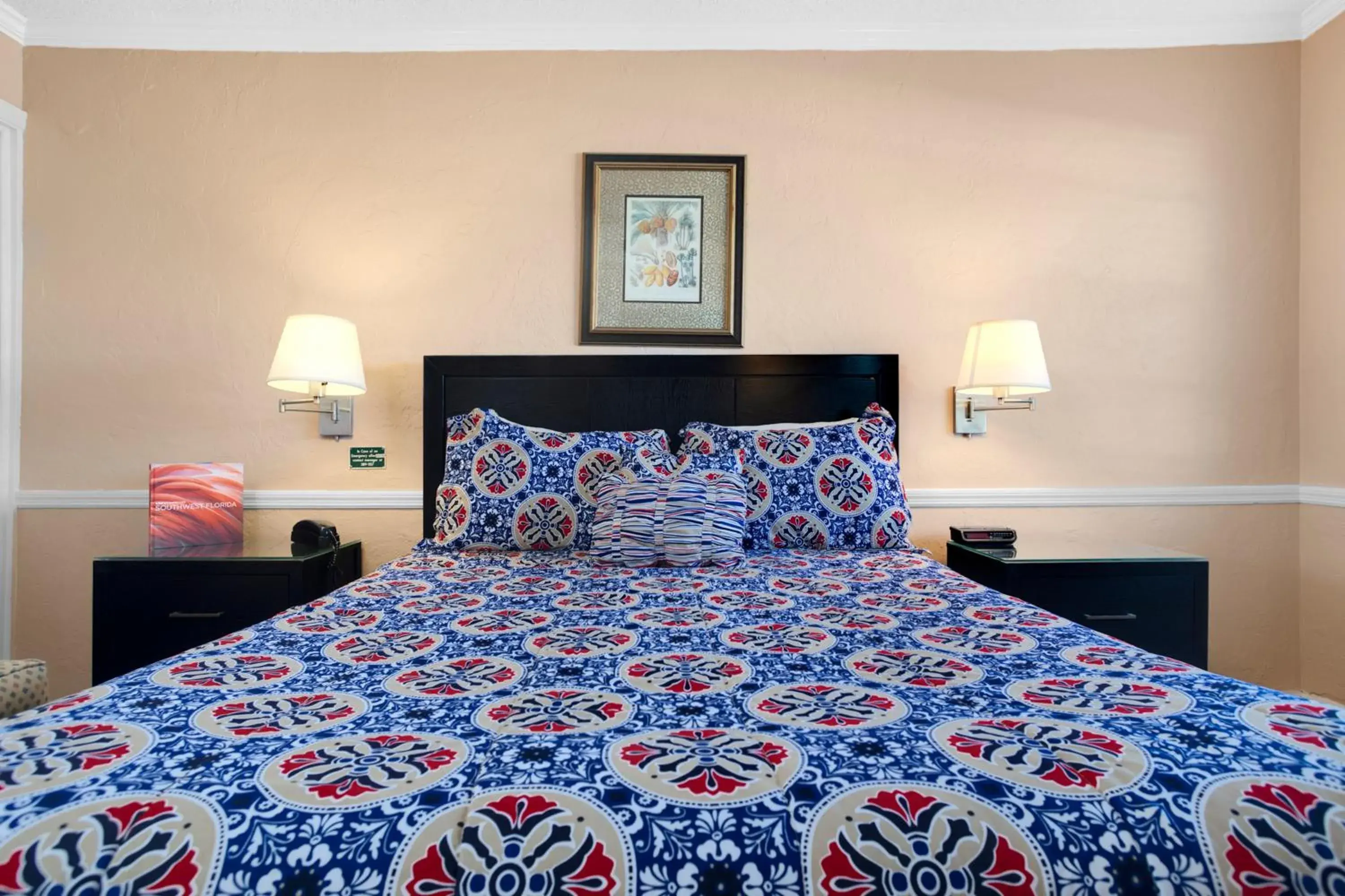 Bedroom, Bed in The BoatHouse Bedroom, Bed in The BoatHouse