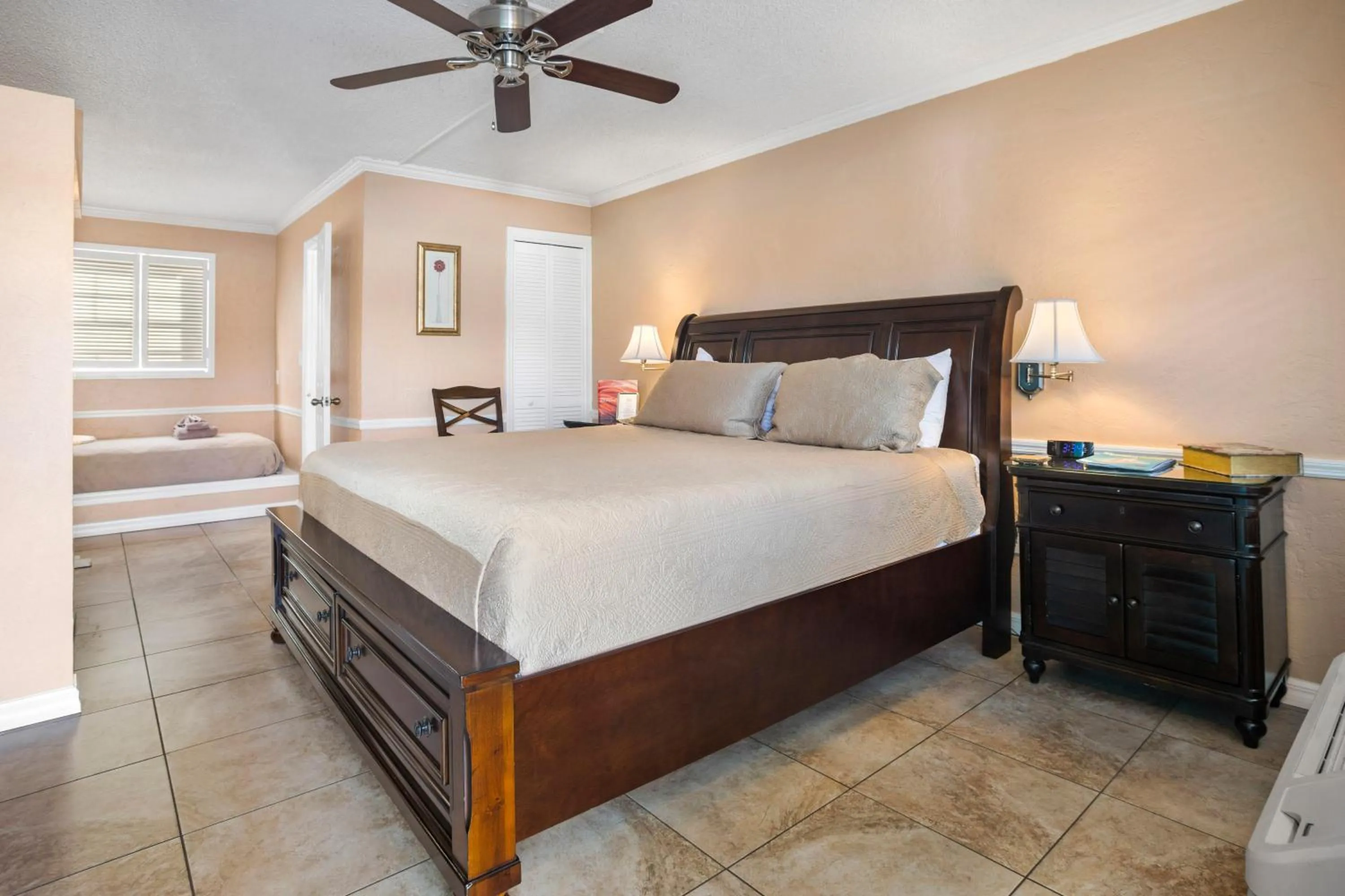 Bedroom, Bed in The BoatHouse