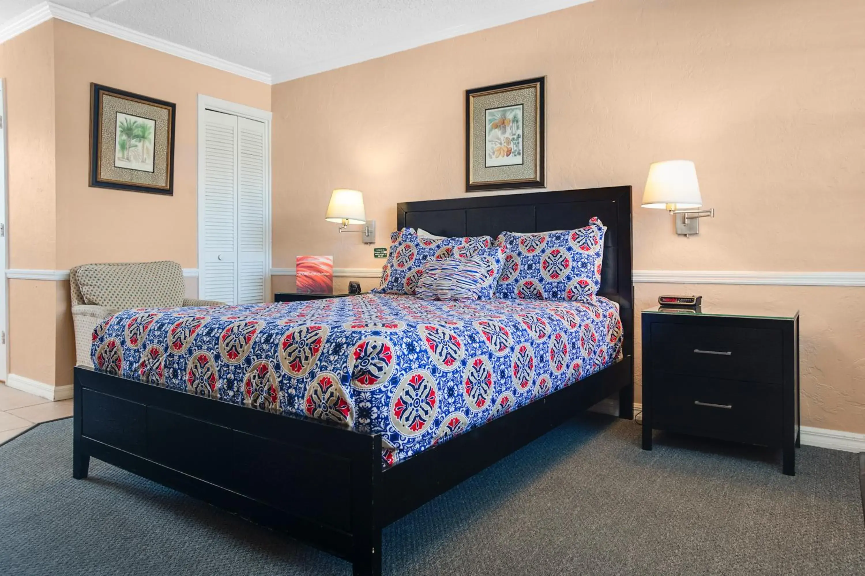 Bedroom, Bed in The BoatHouse Bedroom, Bed in The BoatHouse