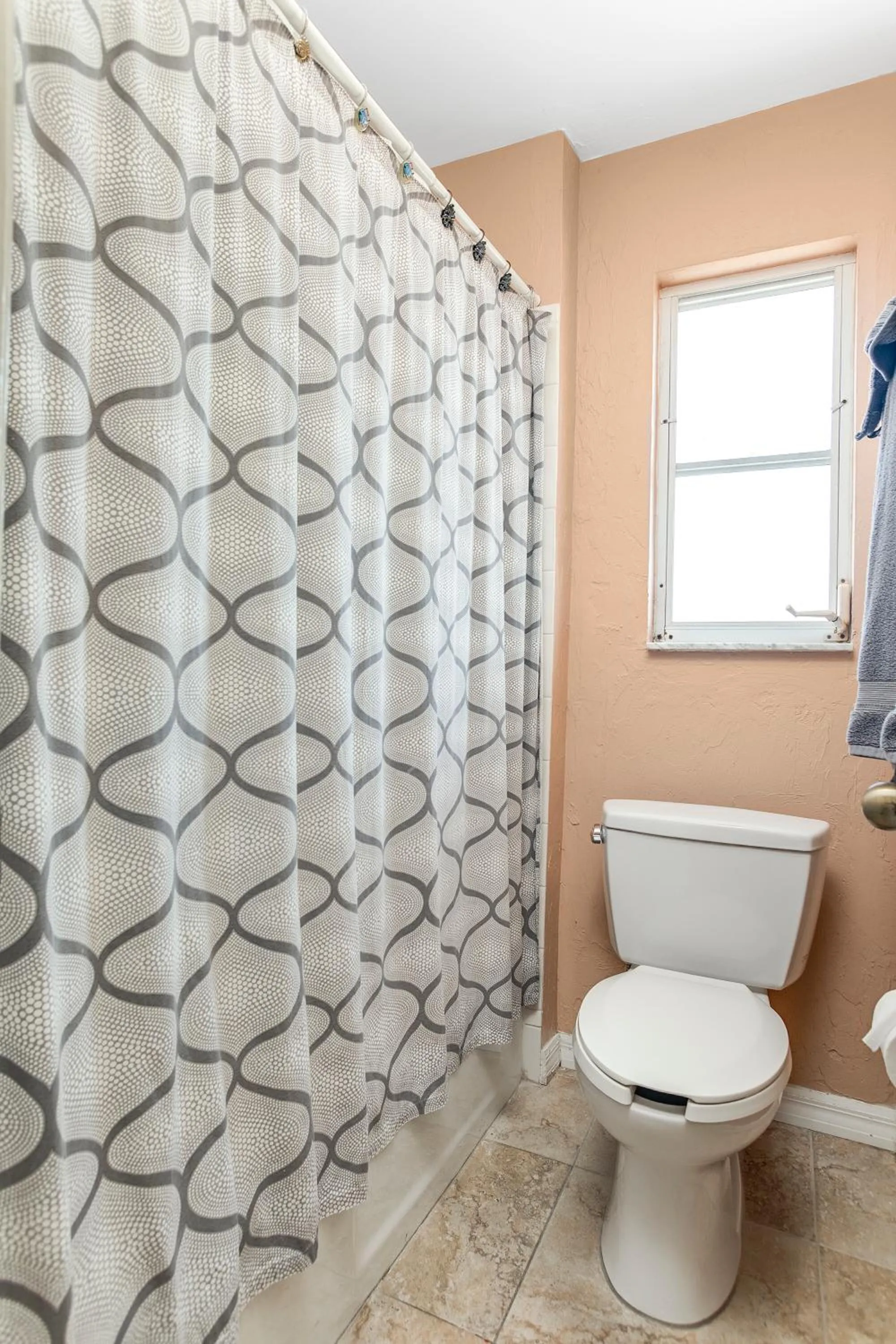 Shower in The BoatHouse