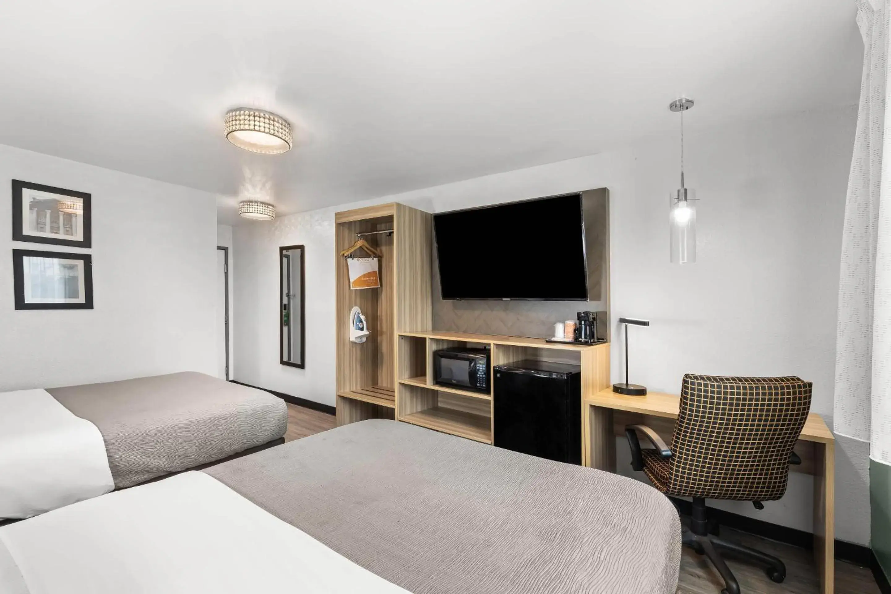 Bedroom, Bed in Quality Inn Atlanta Airport-Central Bedroom, Bed in Quality Inn Atlanta Airport-Central