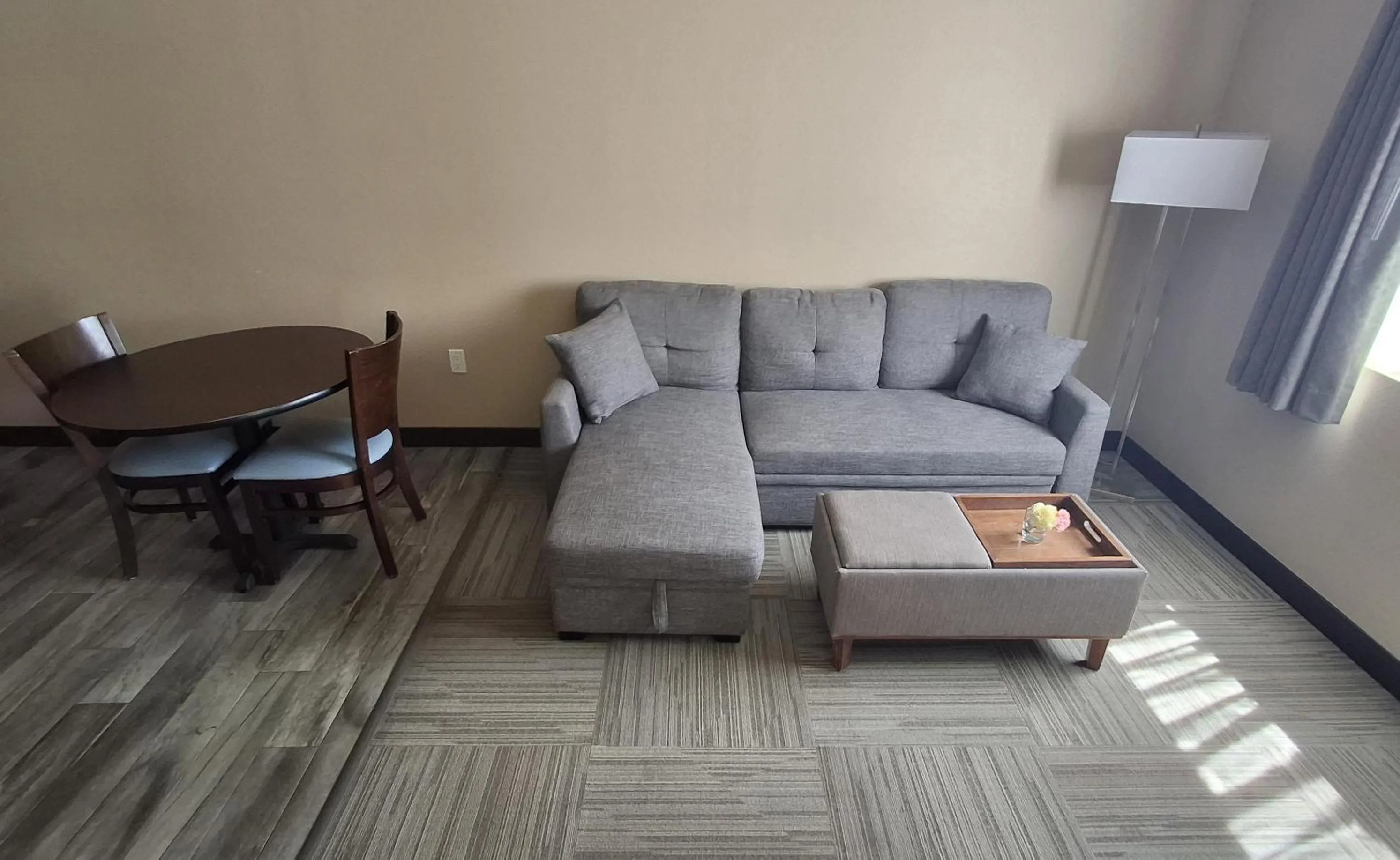 Living room in Island Suites