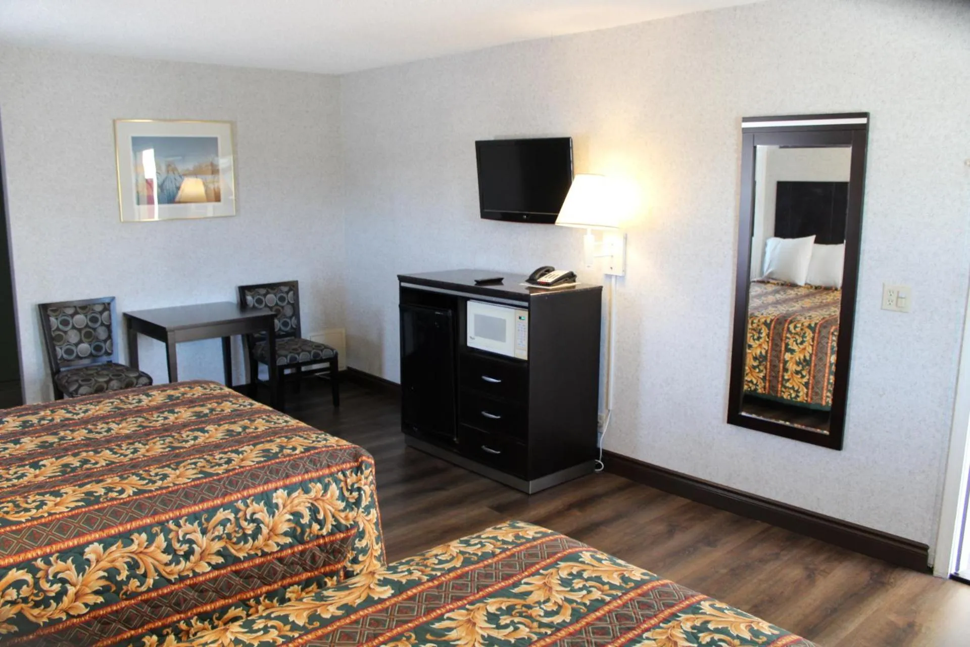 Bed in Inns of California Salinas