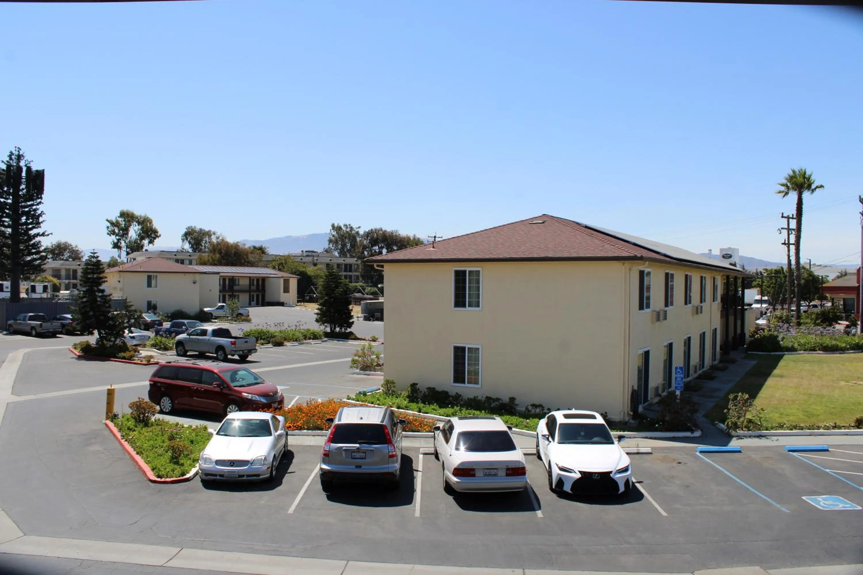 Property building in Inns of California Salinas