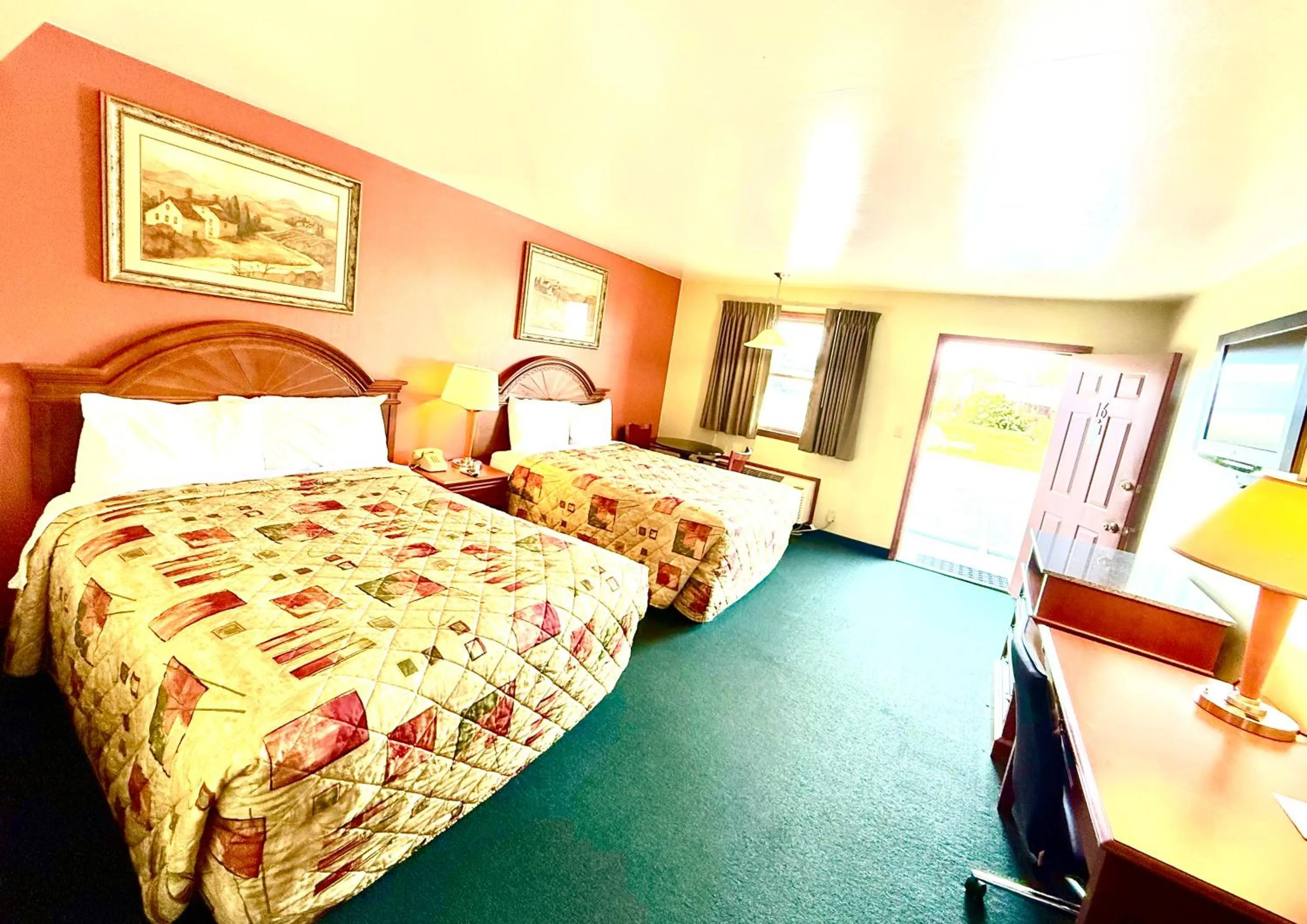 Bed in Weathervane Motor Court