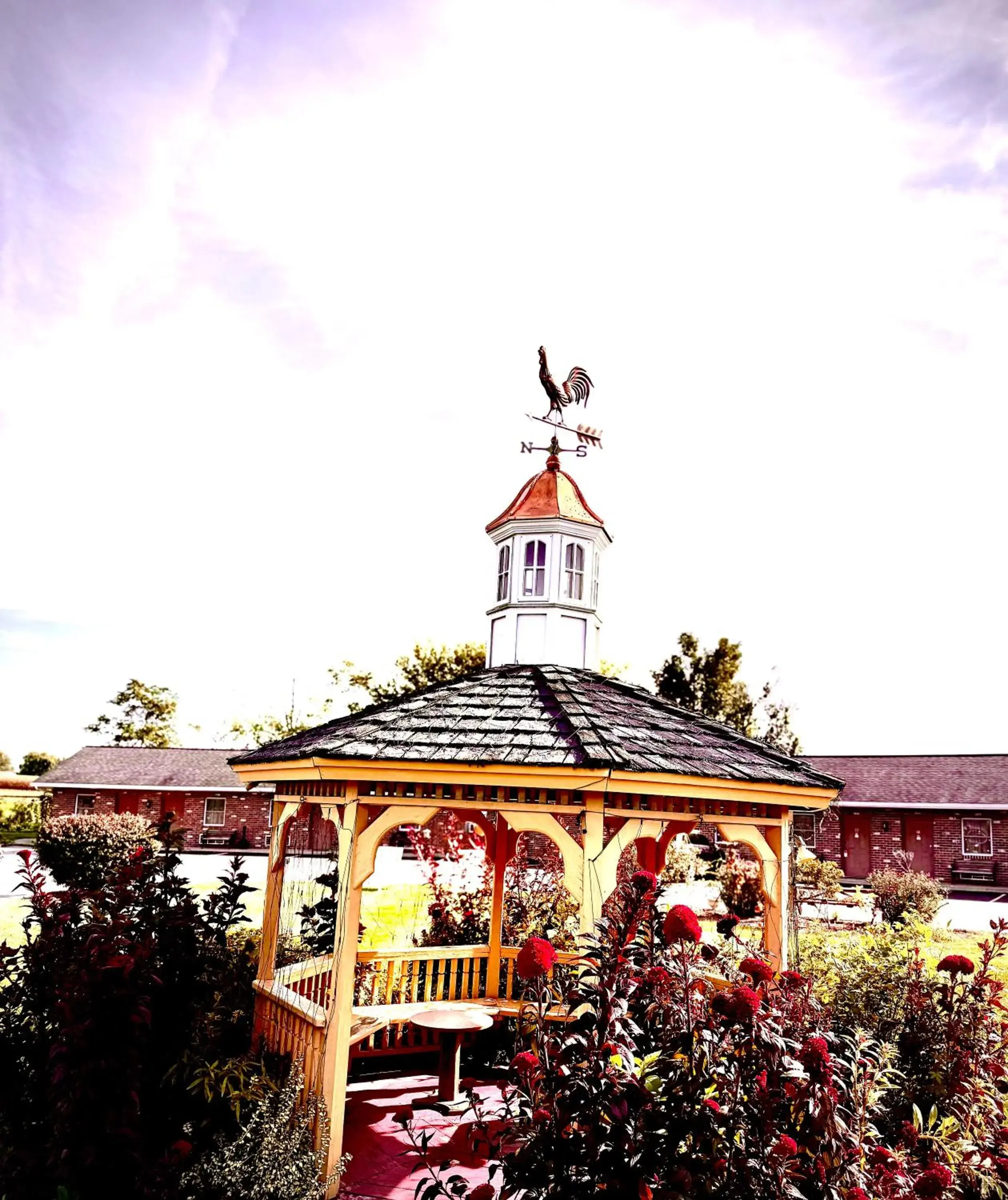 Queen Room with Two Queen Beds - Non-Smoking in Weathervane Motor Court Queen Room with Two Queen Beds - Non-Smoking in Weathervane Motor Court