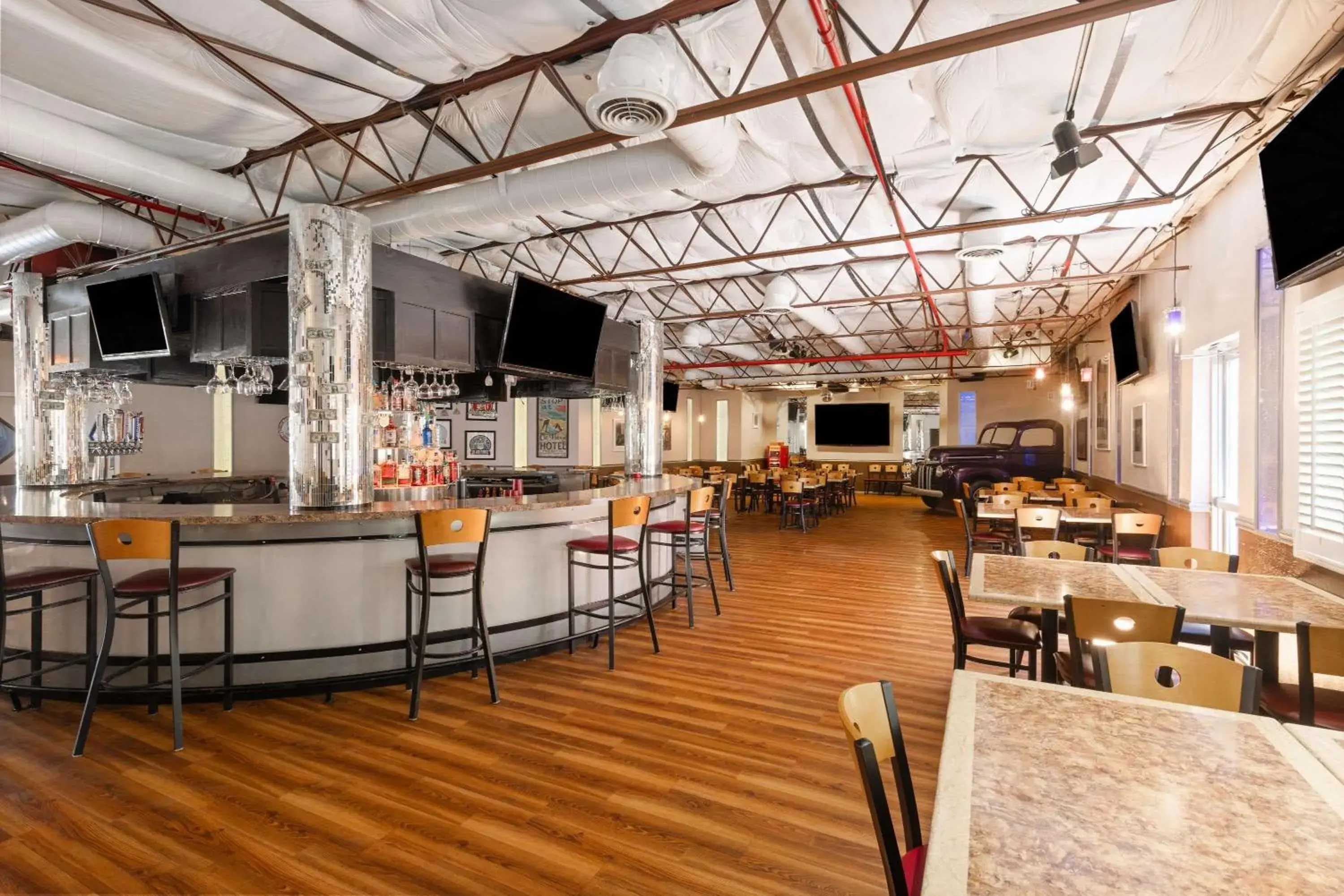 Restaurant/places to eat in Ramada by Wyndham Kingman Restaurant/places to eat in Ramada by Wyndham Kingman