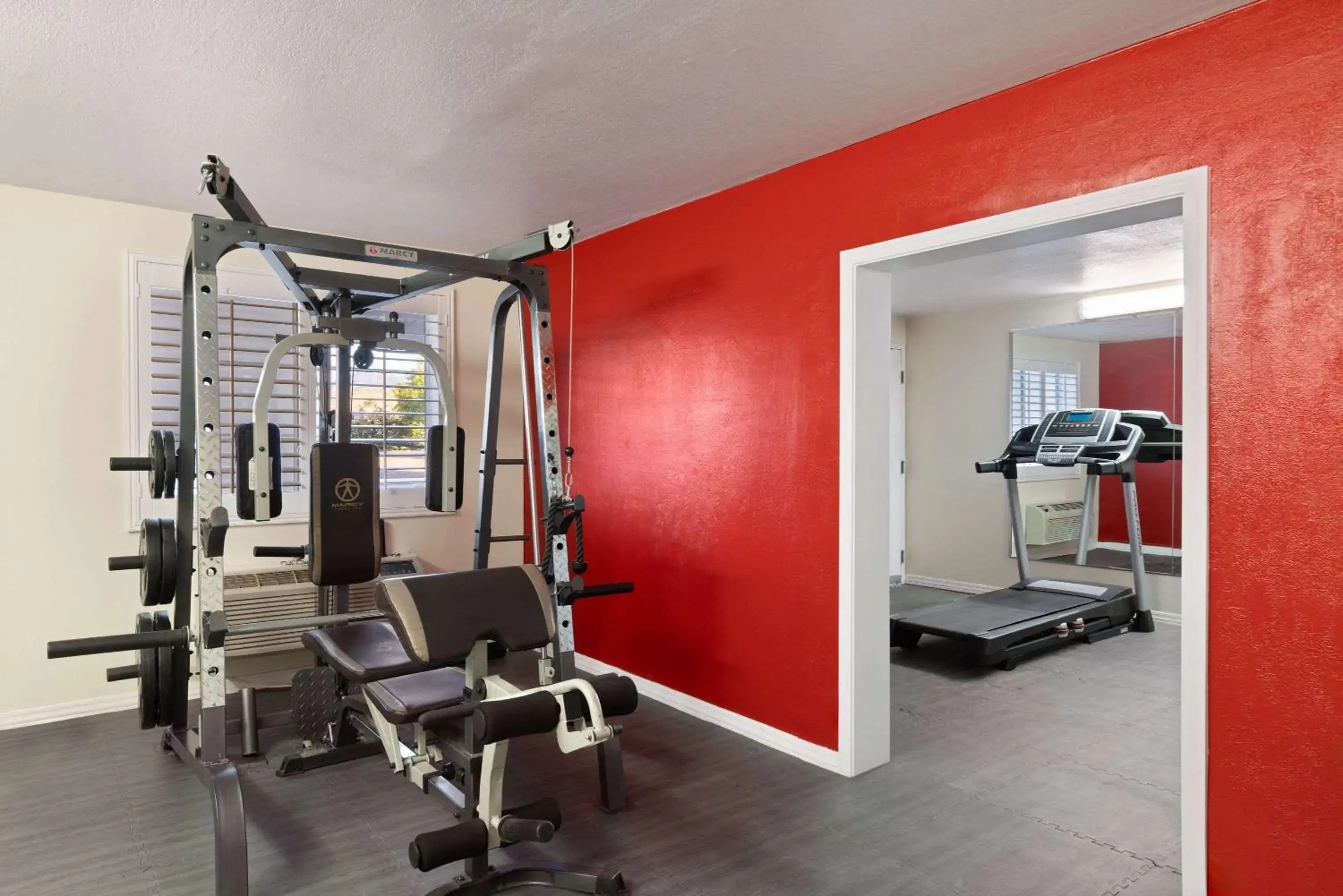 Fitness centre/facilities in Ramada by Wyndham Kingman Fitness centre/facilities in Ramada by Wyndham Kingman