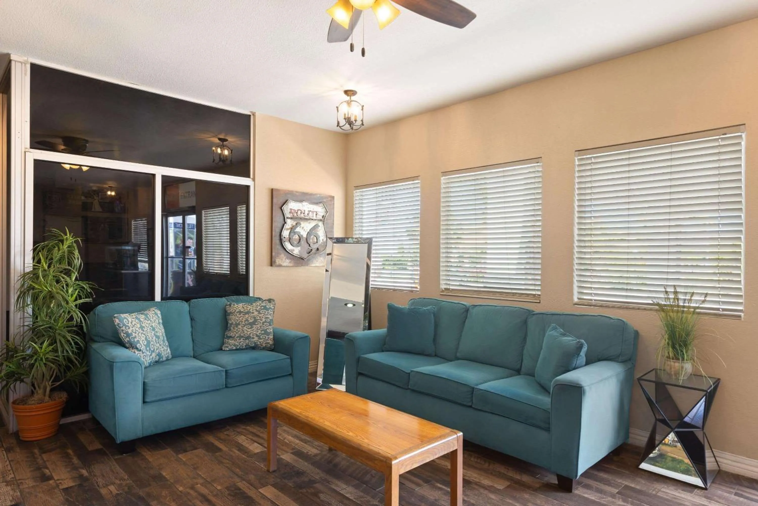 Lobby or reception in Ramada by Wyndham Kingman