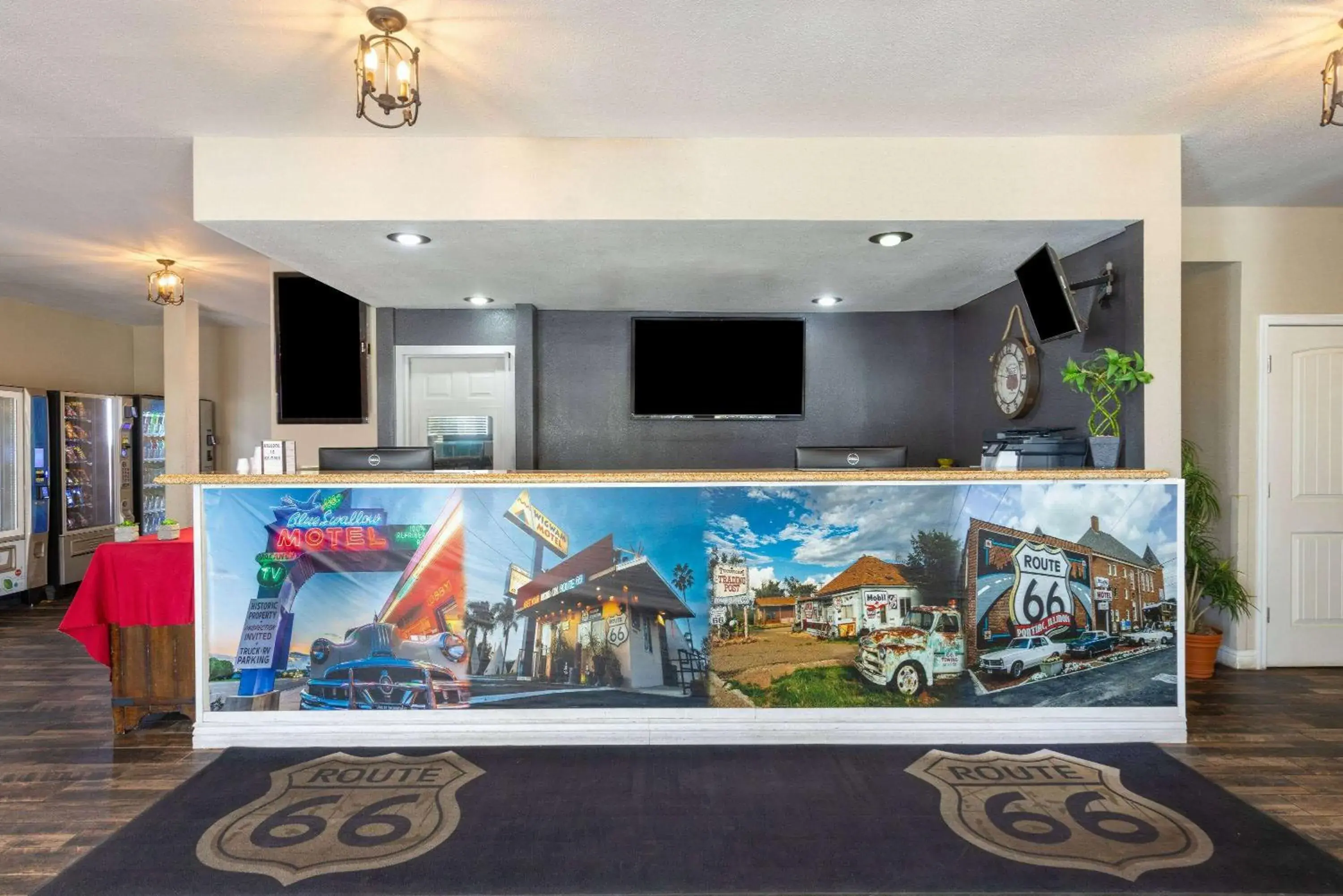 Lobby or reception in Ramada by Wyndham Kingman Lobby or reception in Ramada by Wyndham Kingman