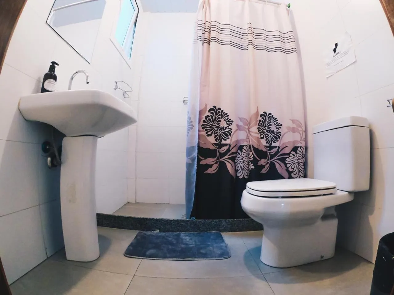 Toilet in CabanaCopa Hostel