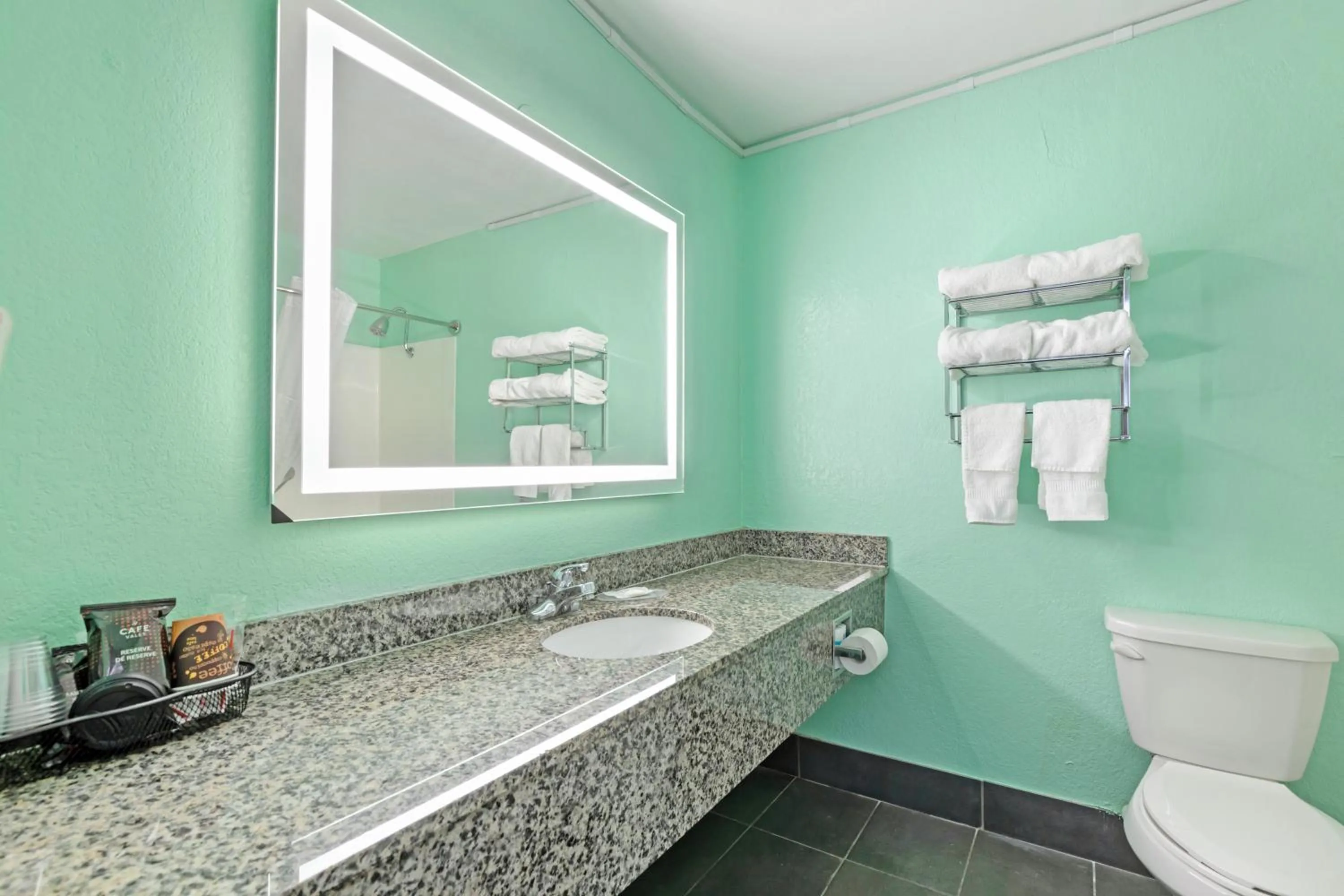 Clarion Inn Des Moines Airport