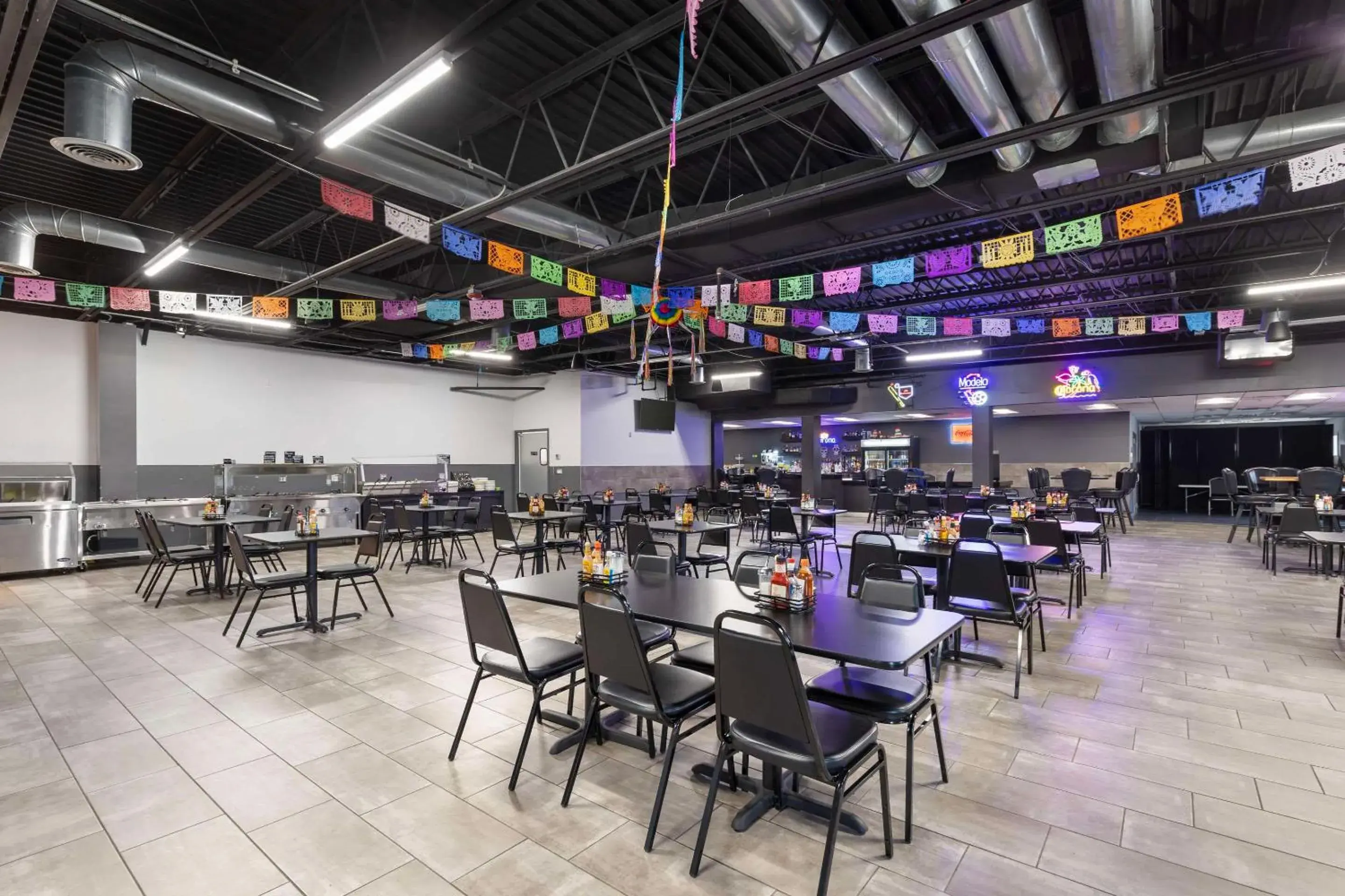 Restaurant/places to eat in Clarion Inn Des Moines Airport Restaurant/places to eat in Clarion Inn Des Moines Airport