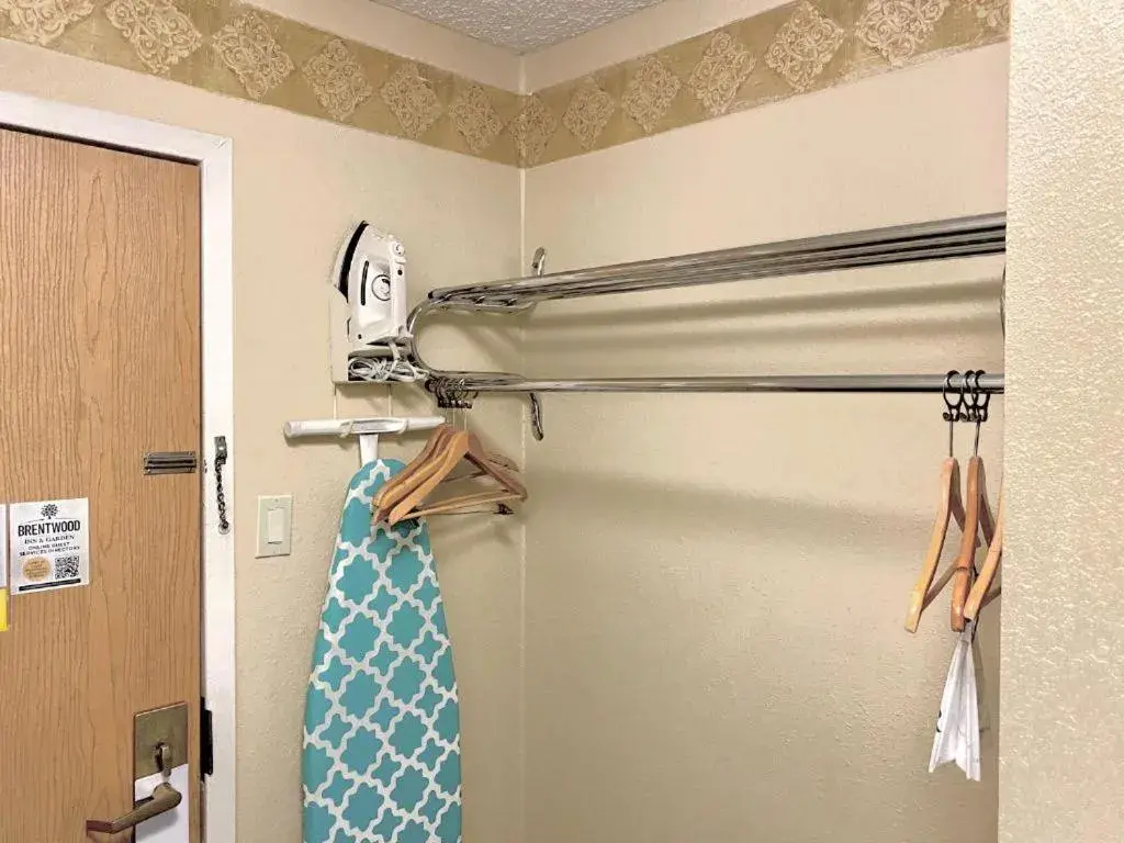 Brentwood Inn & Garden Brentwood Inn & Garden