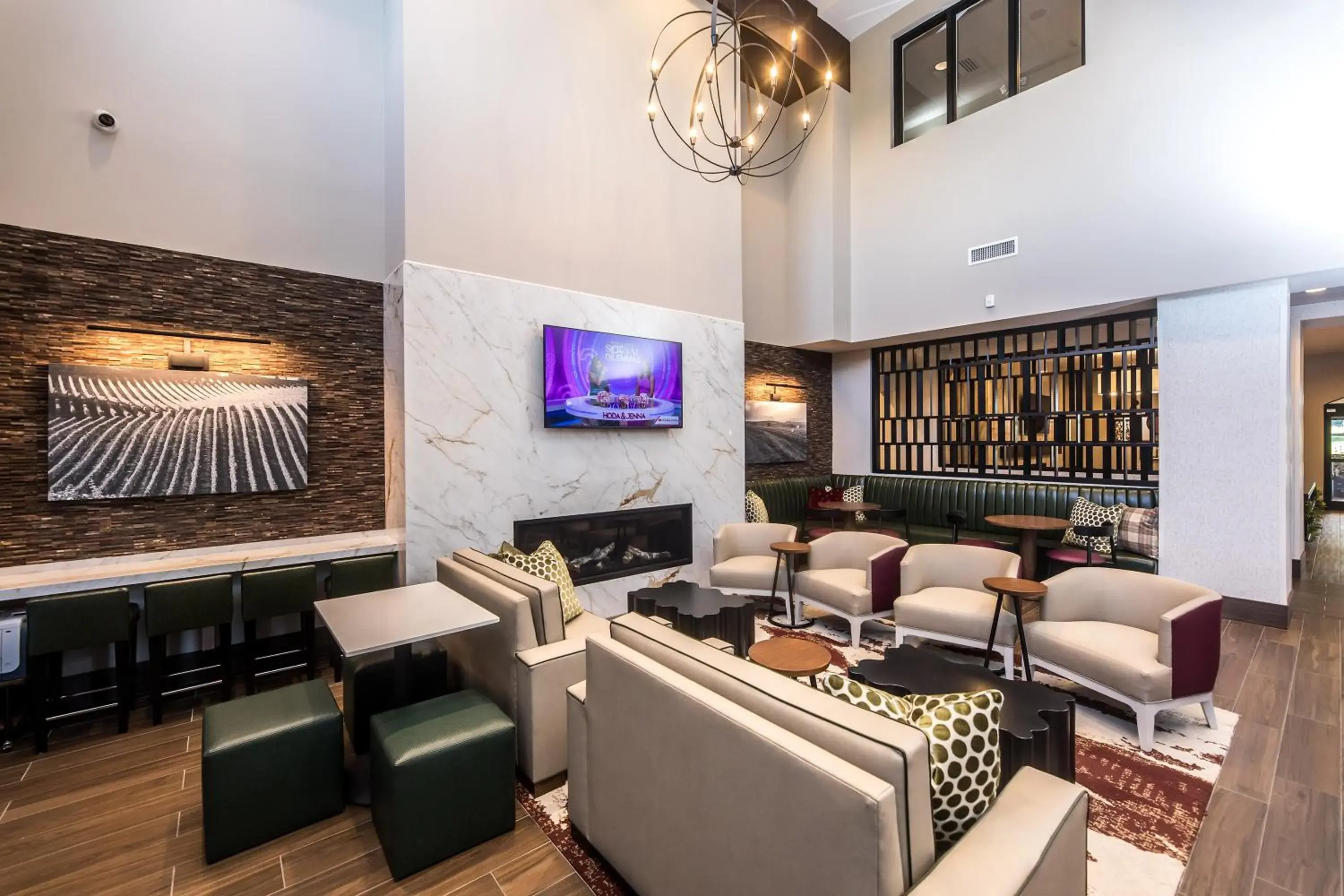 Breakfast in Hampton Inn & Suites Dobson Breakfast in Hampton Inn & Suites Dobson