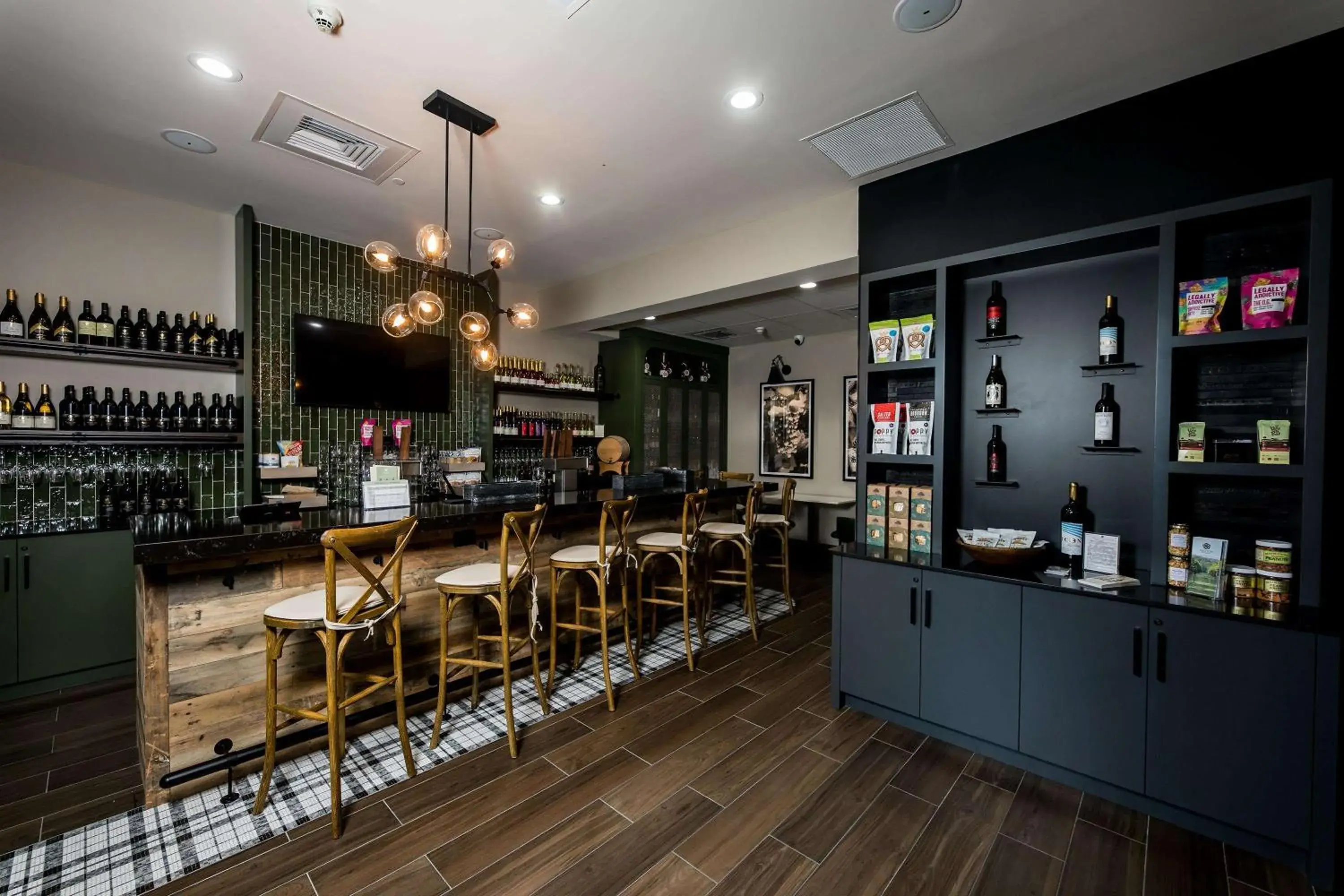 Lounge or bar in Hampton Inn & Suites Dobson Lounge or bar in Hampton Inn & Suites Dobson