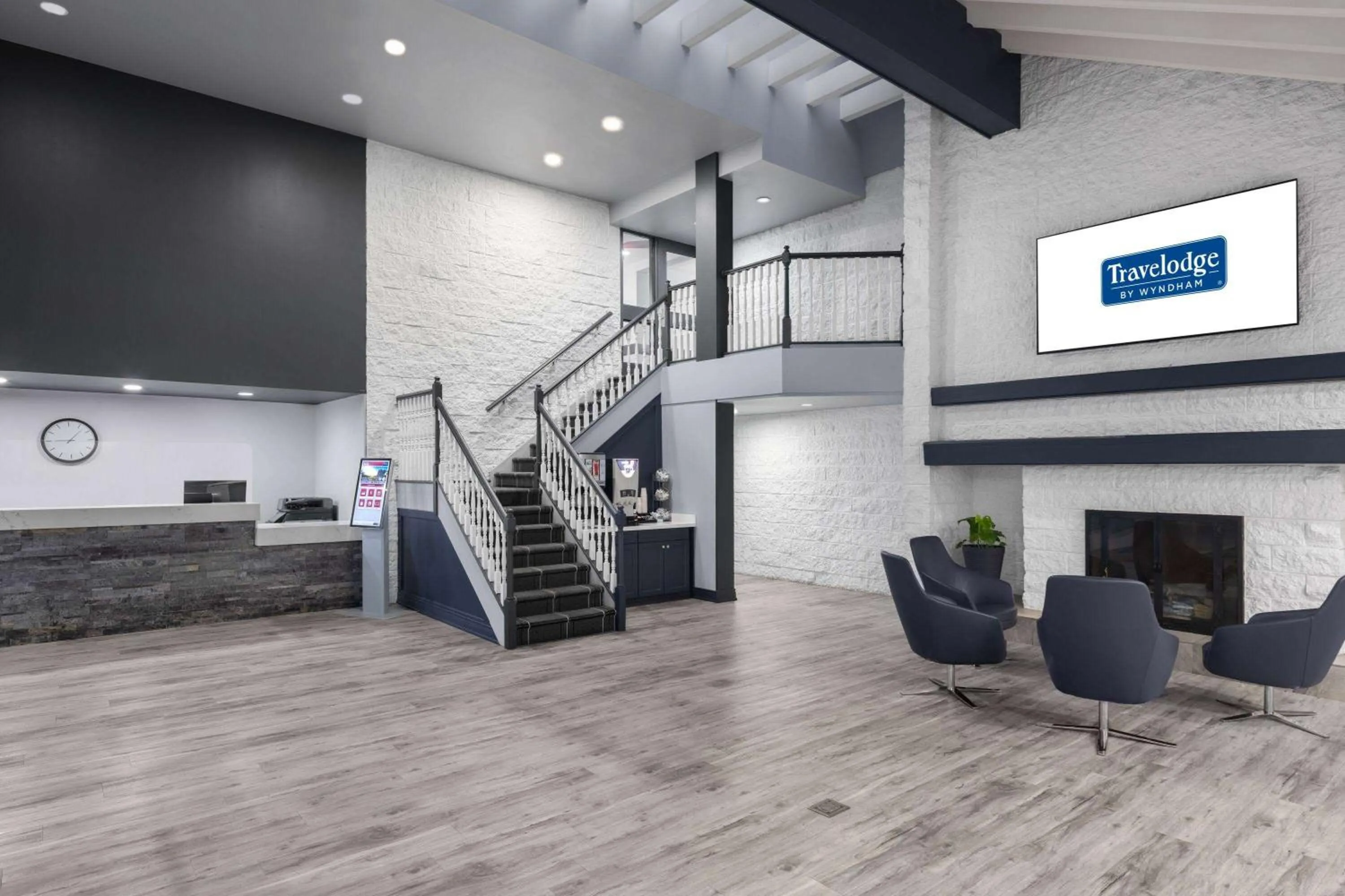 Lobby or reception in Travelodge by Wyndham Barrie