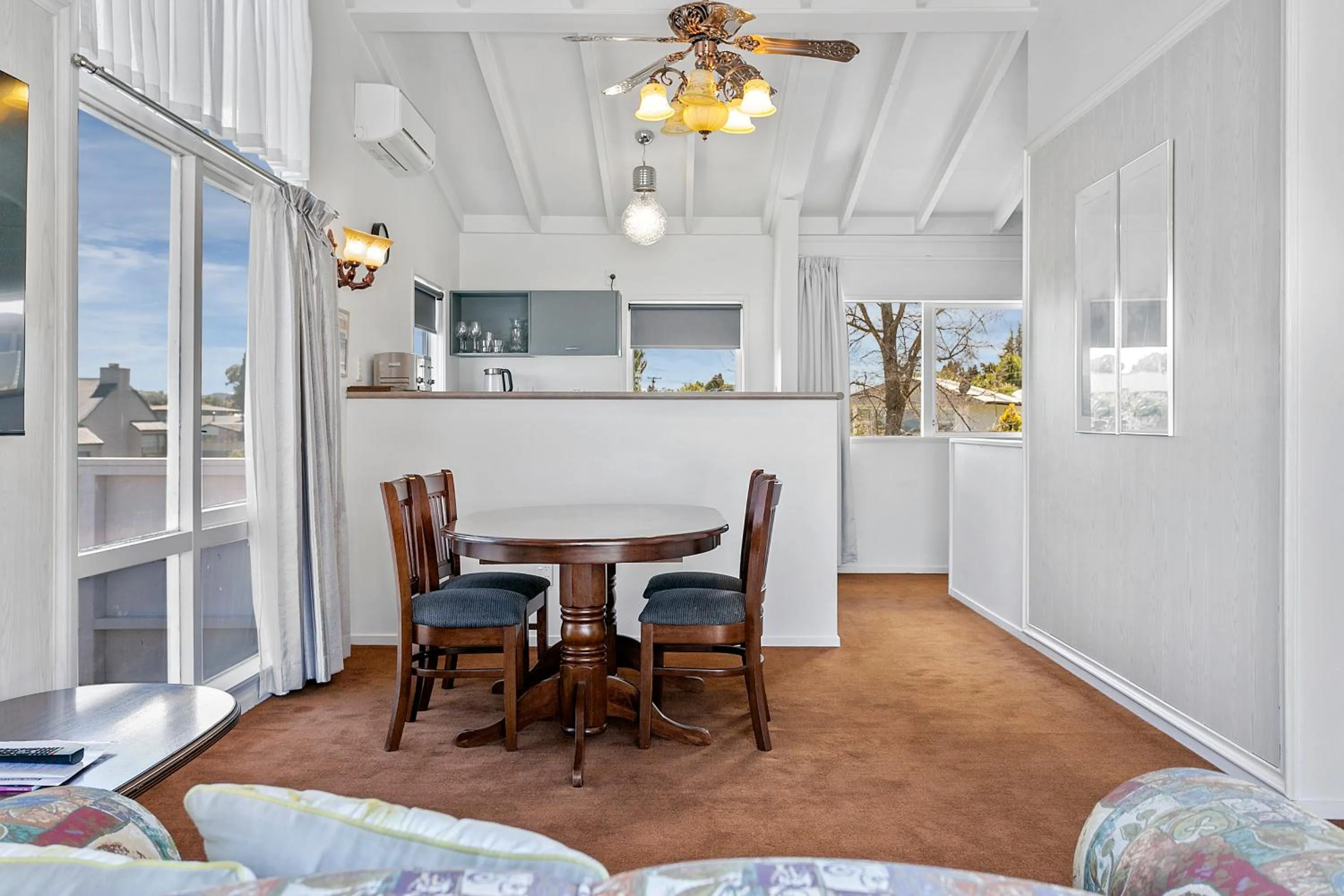 Dining Area in VU Thermal Lodge