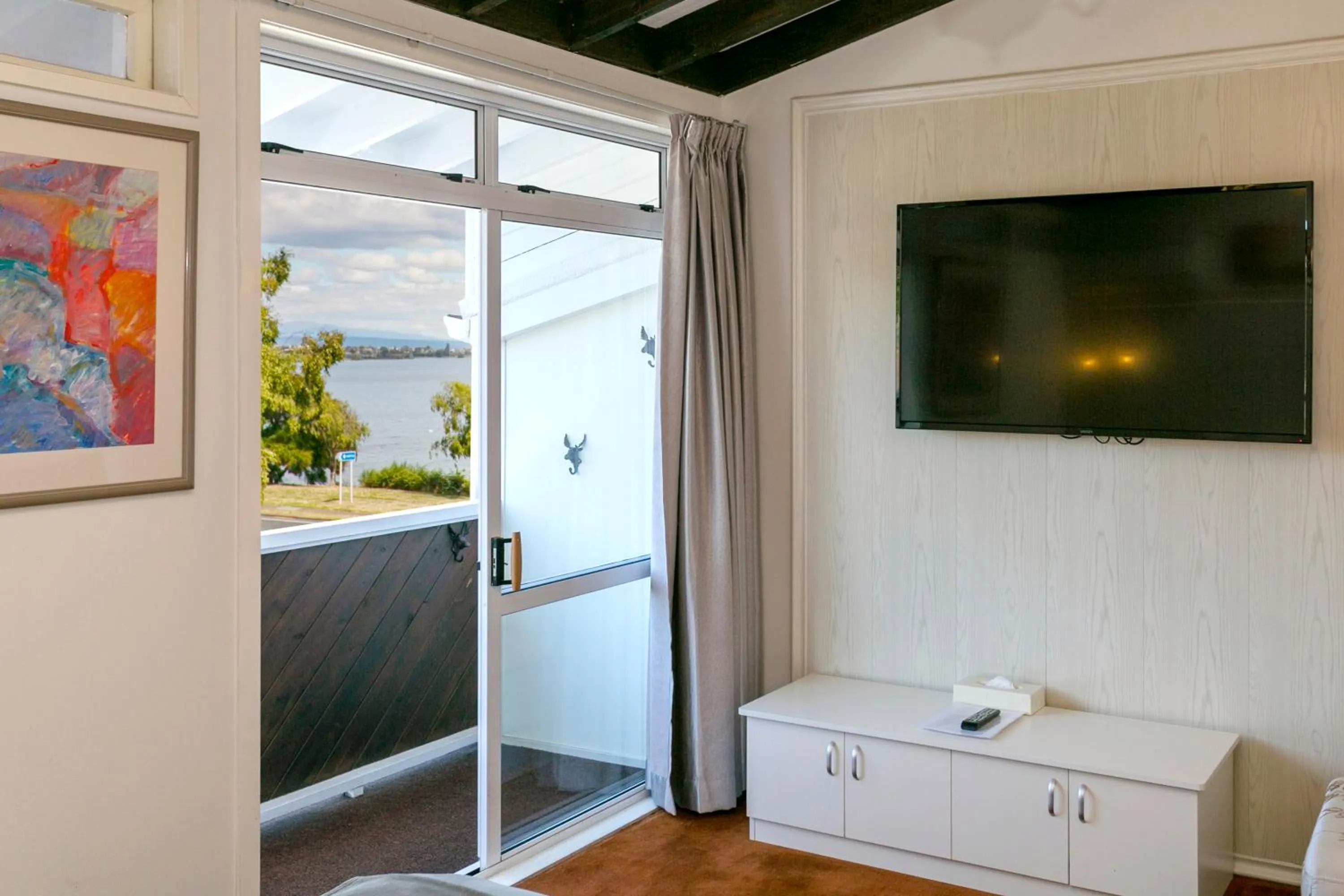 TV/Entertainment Center in VU Thermal Lodge