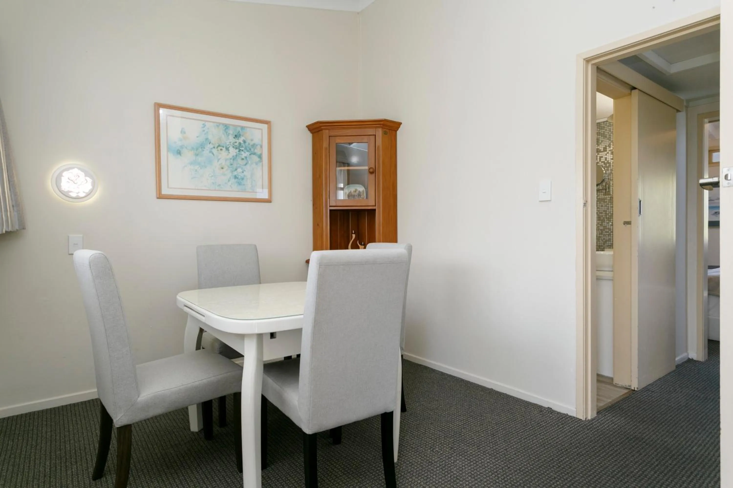 Dining Area in VU Thermal Lodge