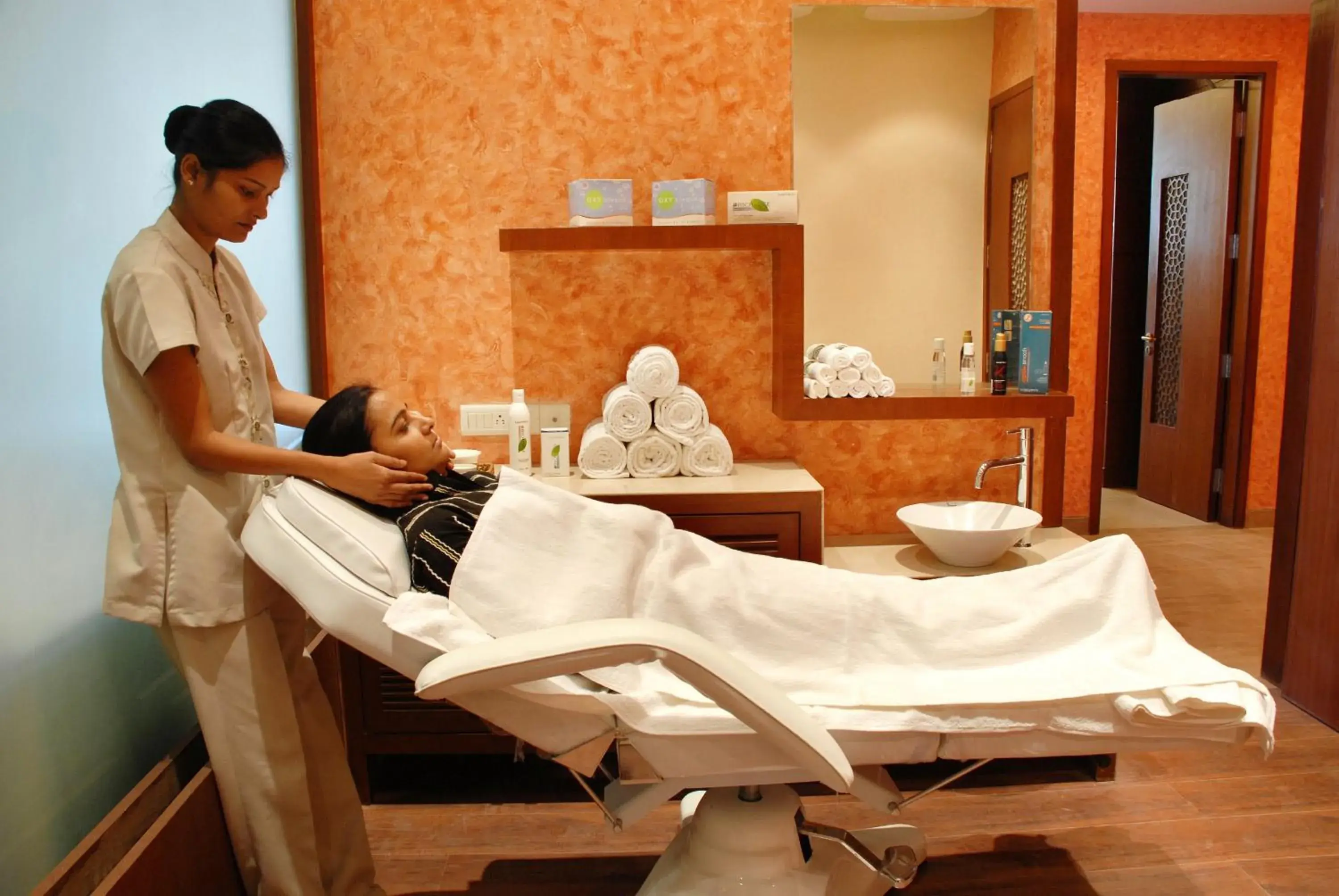 Spa and wellness centre/facilities in Cambay Grand Kukas Spa and wellness centre/facilities in Cambay Grand Kukas