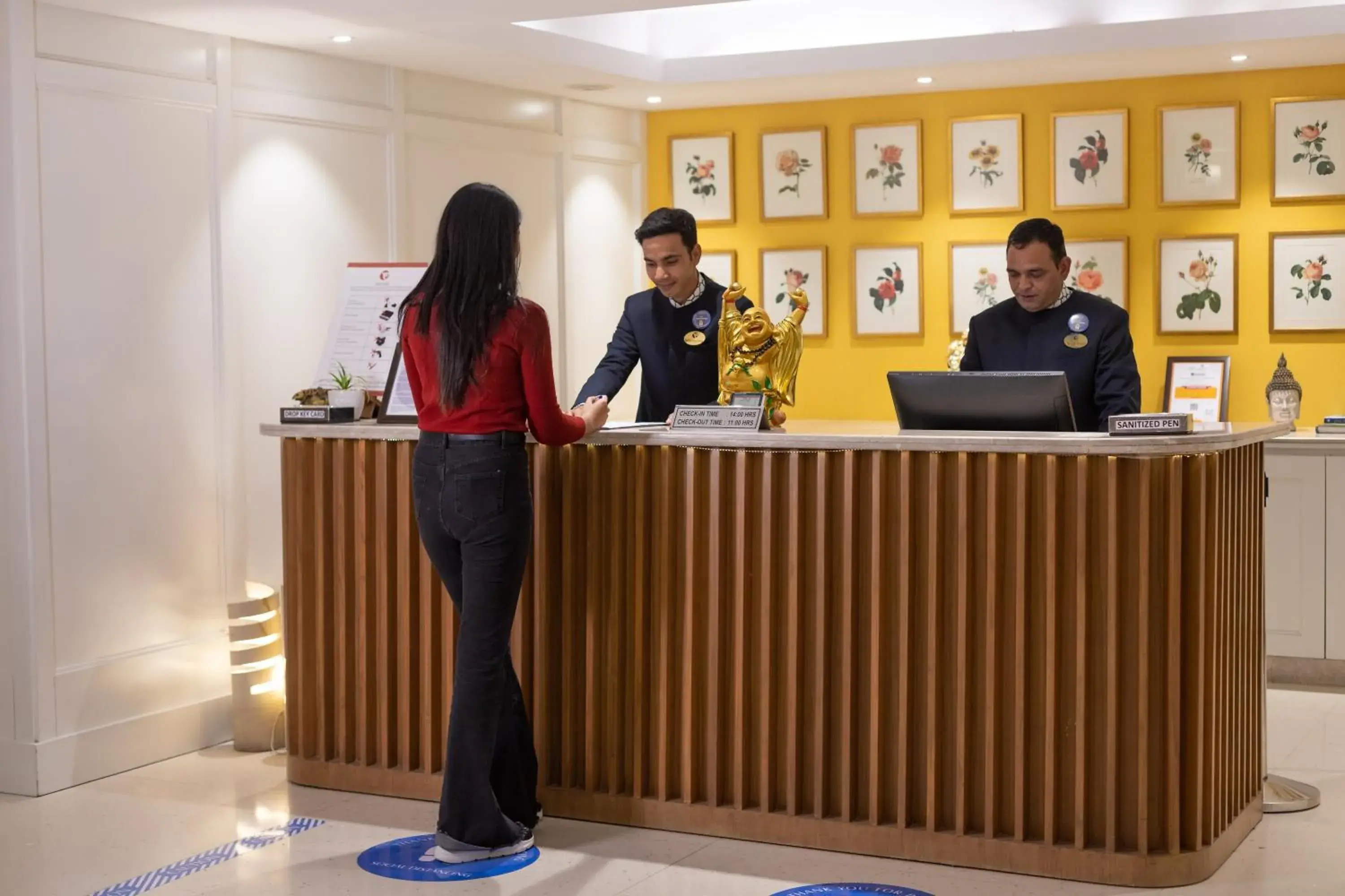 Lobby or reception in Fortune Resort Grace, Mussoorie - Member ITC Hotels' Group Lobby or reception in Fortune Resort Grace, Mussoorie - Member ITC Hotels' Group