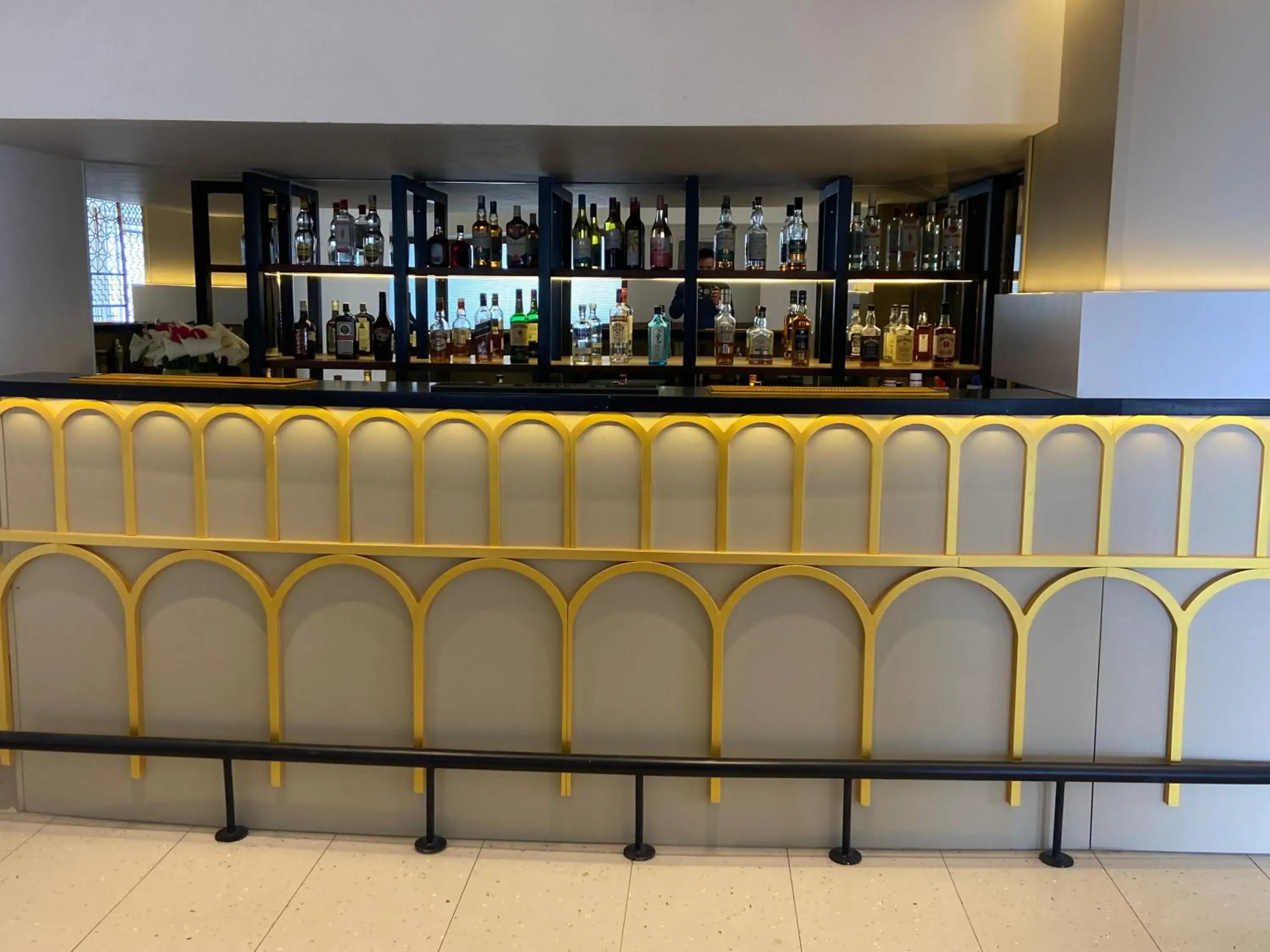 Lounge or bar in Fortune Resort Grace, Mussoorie - Member ITC Hotels' Group Lounge or bar in Fortune Resort Grace, Mussoorie - Member ITC Hotels' Group