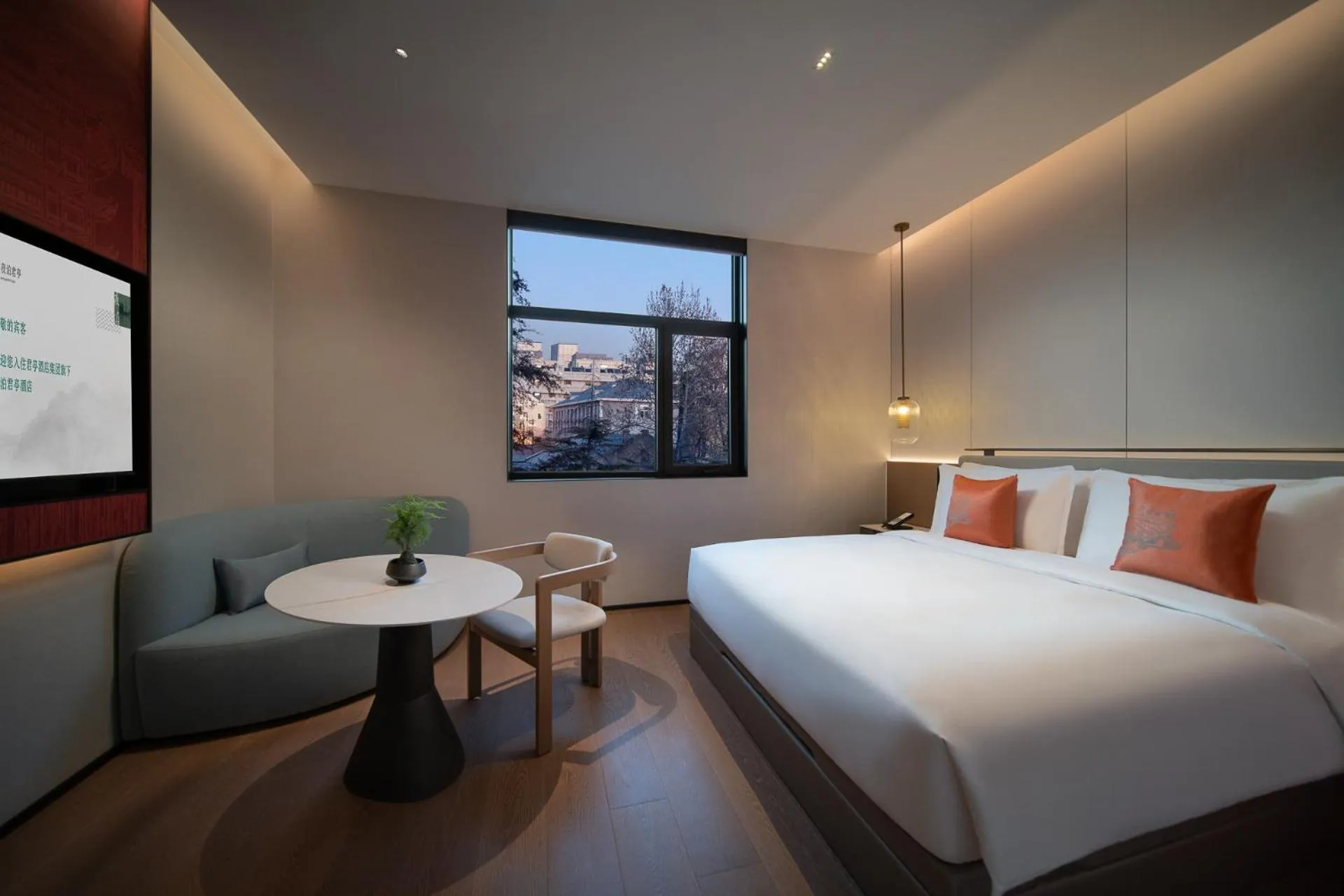 Photo of the whole room, Bed in SSAW Garden Hotel Beijing