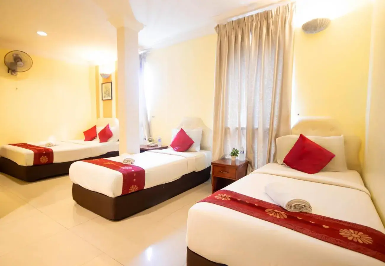 Family4 With Window in Sun Inns Hotel Kota Damansara Near Hospital Sungai Buloh Family4 With Window in Sun Inns Hotel Kota Damansara Near Hospital Sungai Buloh