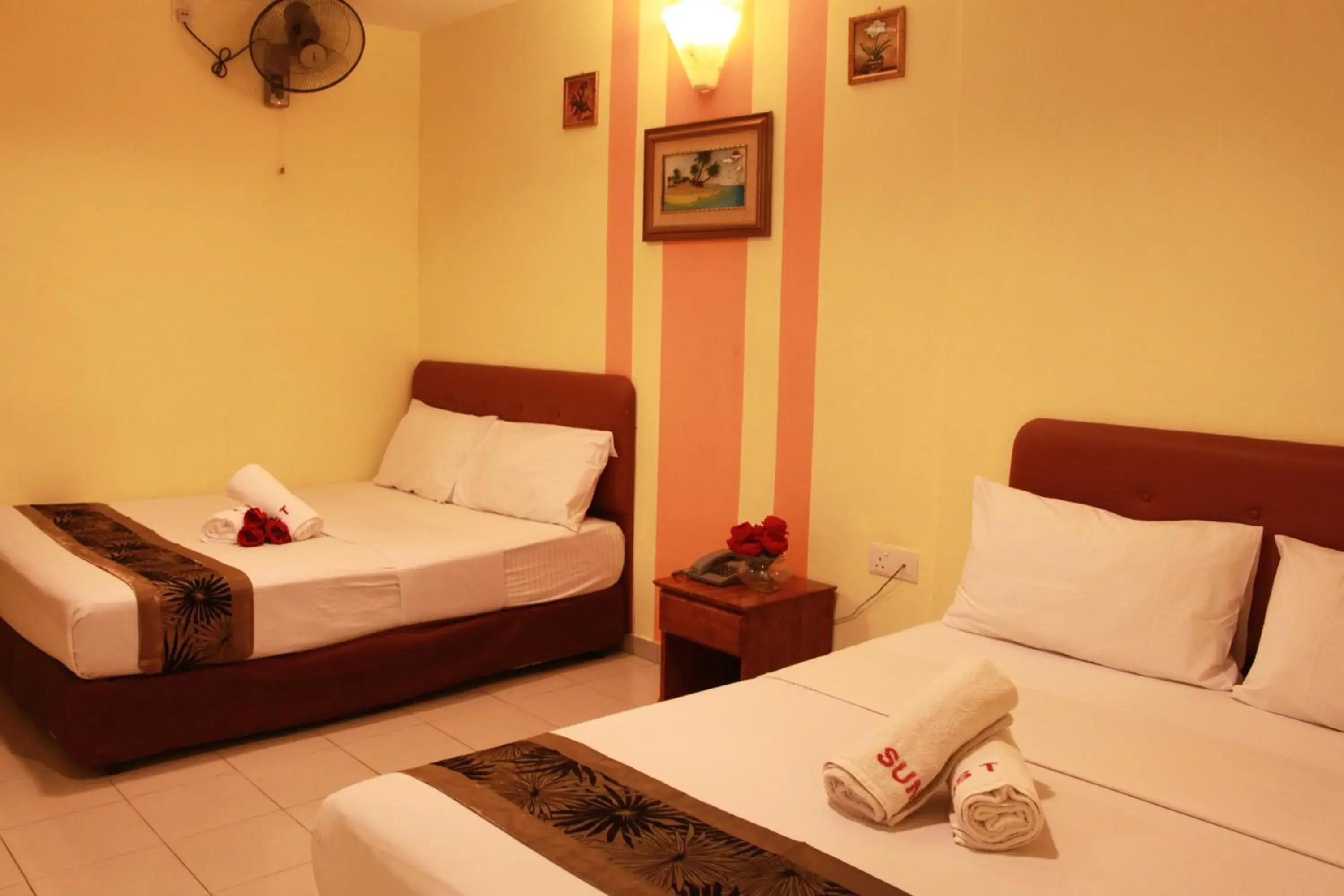 Photo of the whole room, Bed in Sun Inns Hotel Kota Damansara Near Hospital Sungai Buloh Photo of the whole room, Bed in Sun Inns Hotel Kota Damansara Near Hospital Sungai Buloh