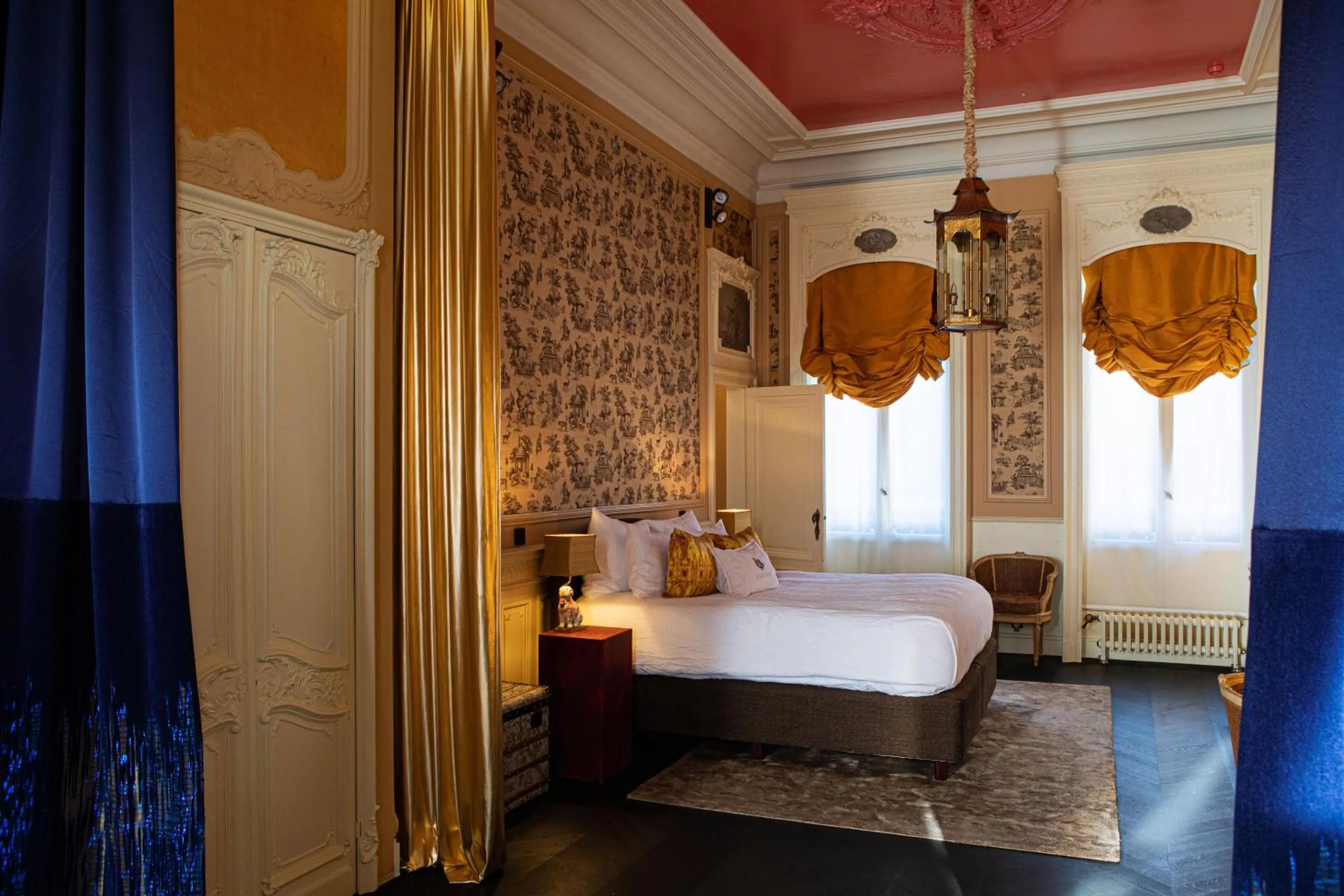 Bed in Cabosse, Boutique Palace & Spa