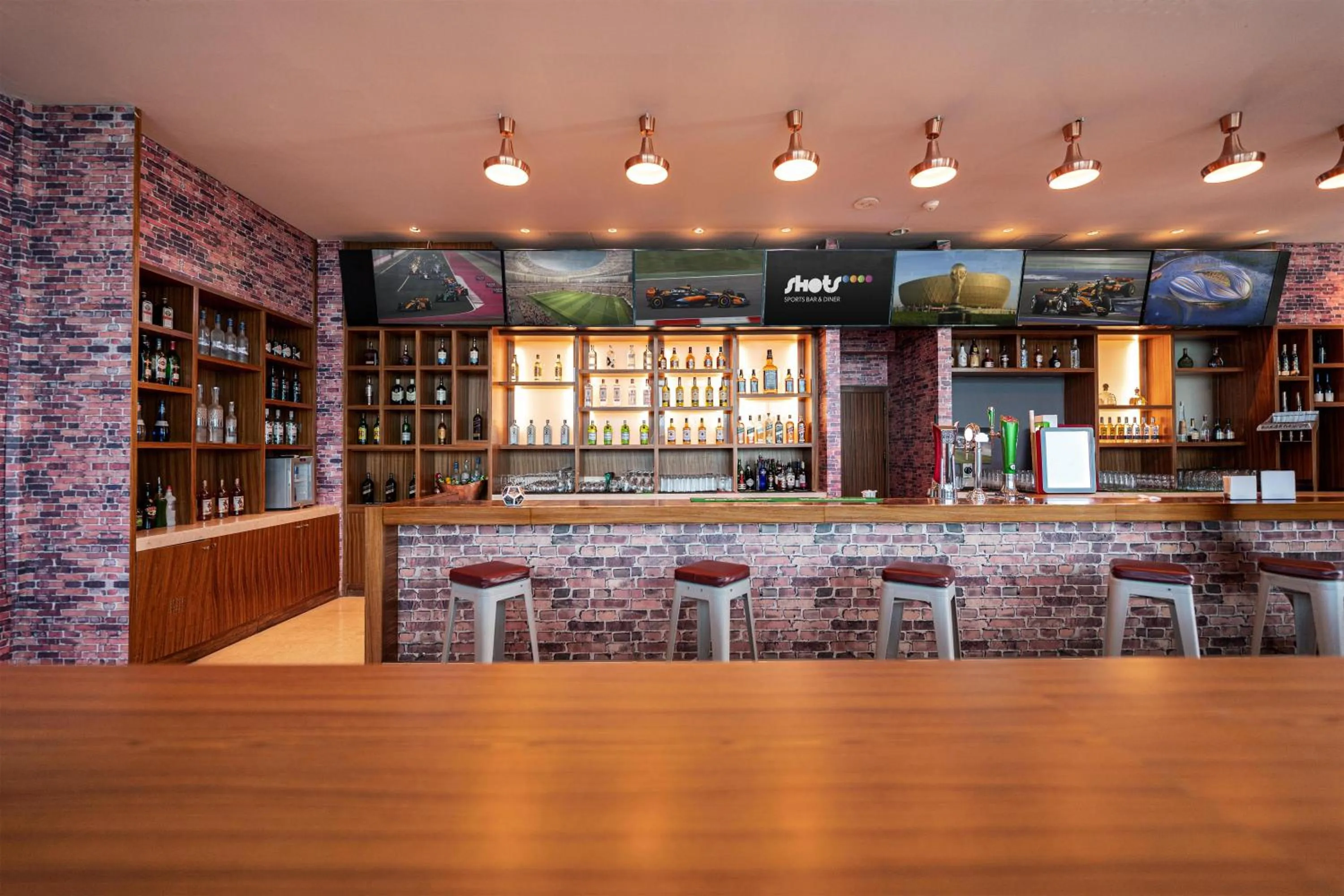 Lounge or bar in Hilton Doha