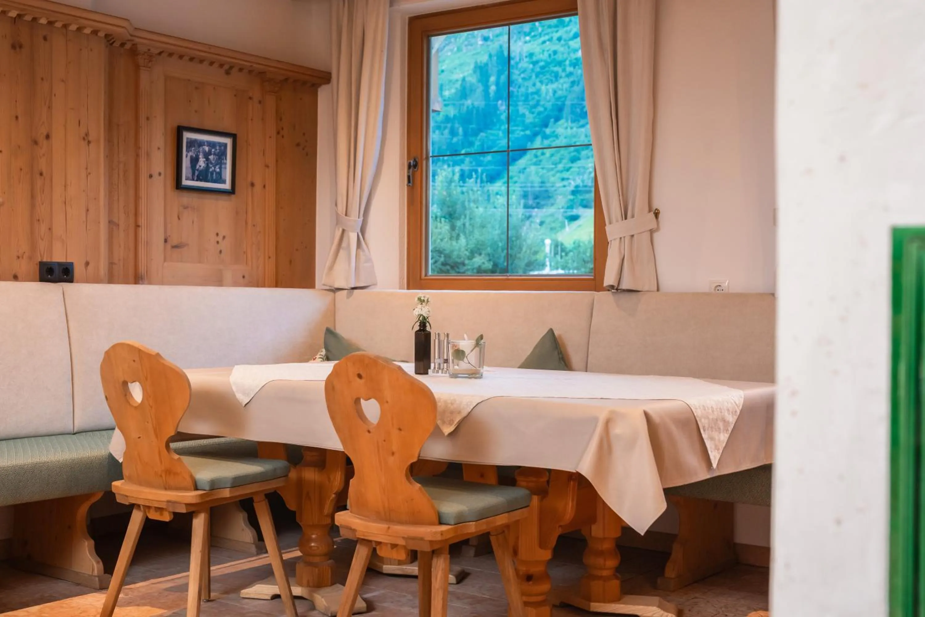 Restaurant/places to eat in Ferienhotel Sonnenhof