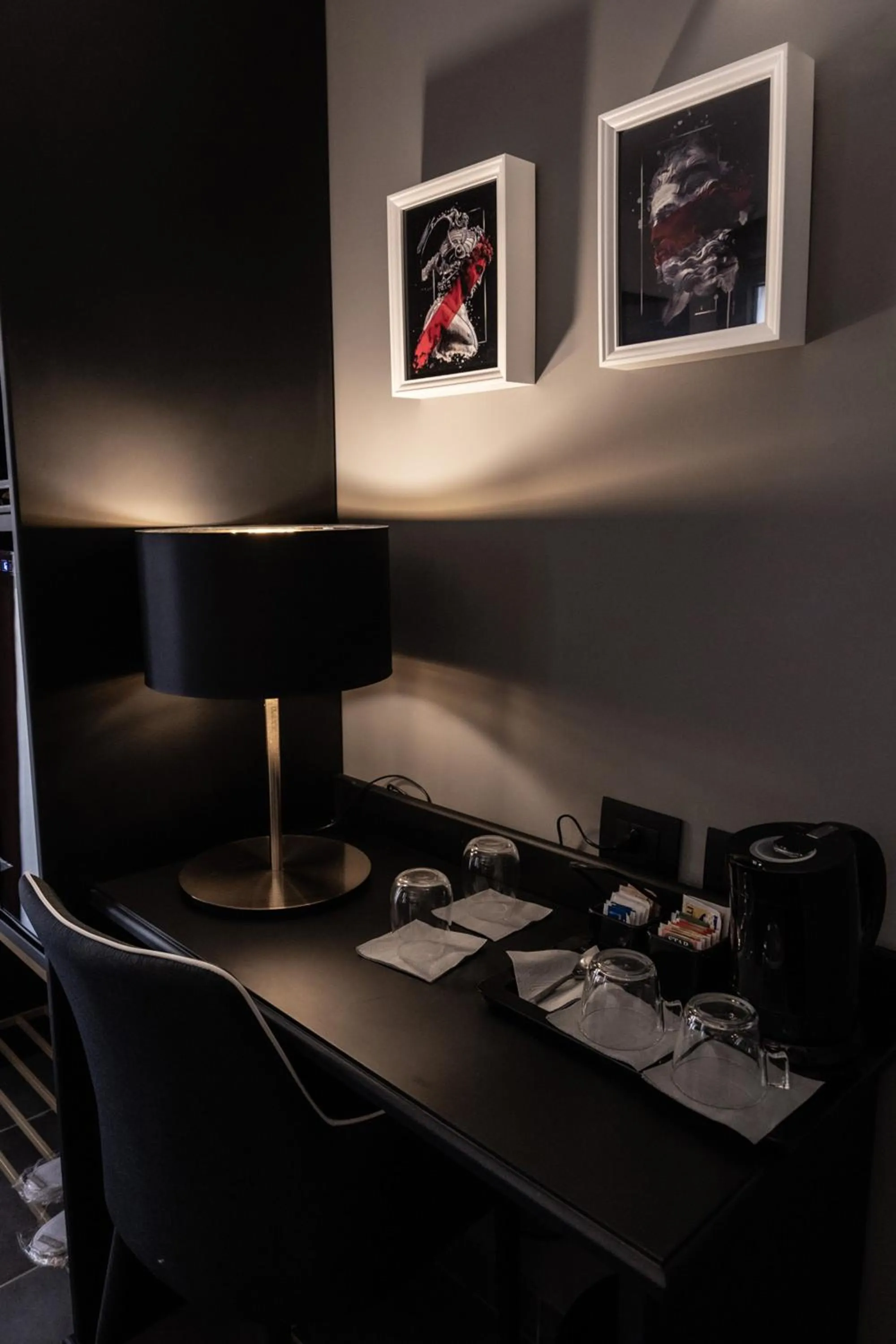 Coffee/tea facilities in Relais Manzoni