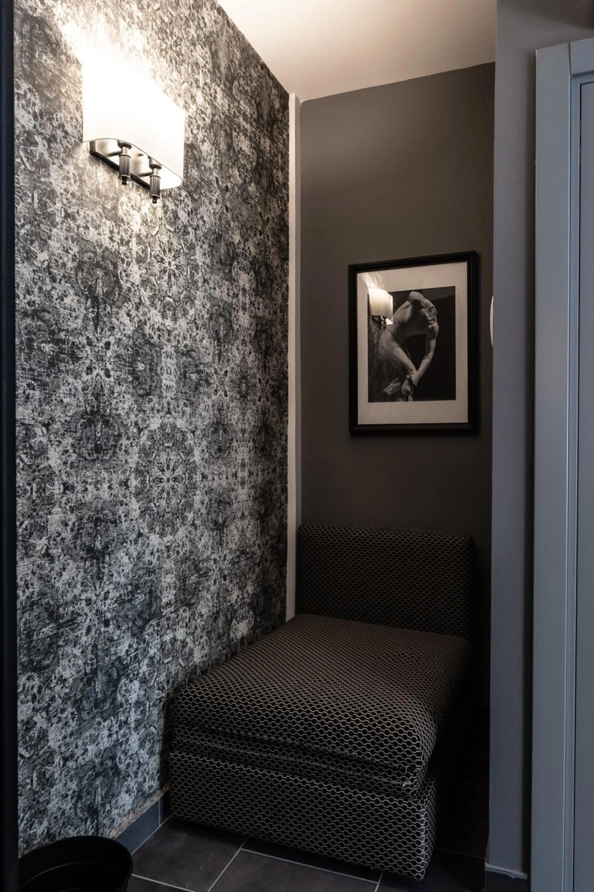 Decorative detail, Bed in Relais Manzoni