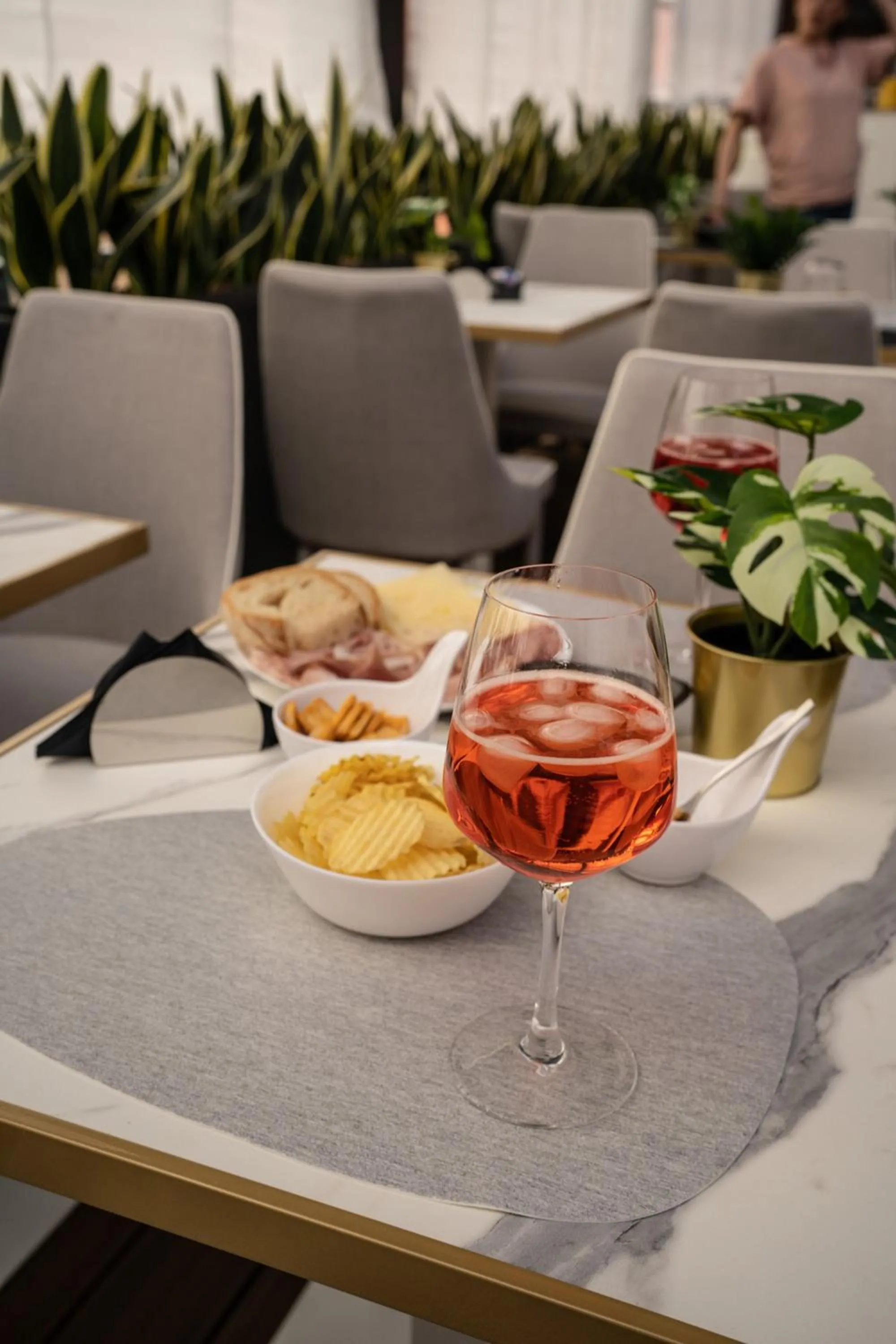 Restaurant/places to eat in Relais Manzoni