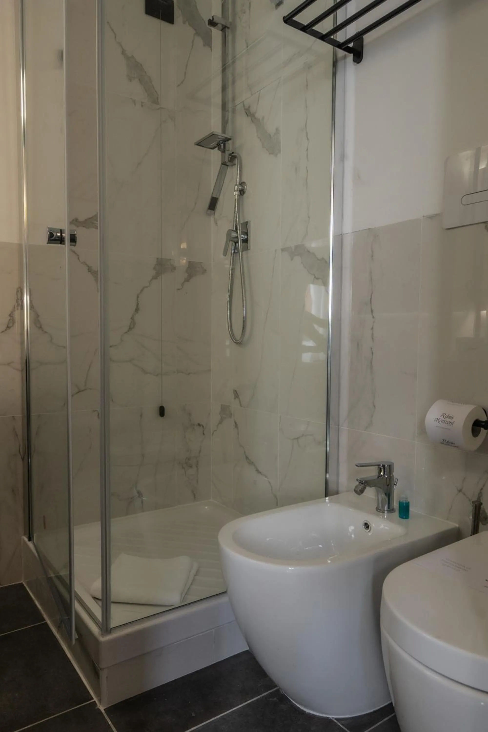 Bathroom in Relais Manzoni