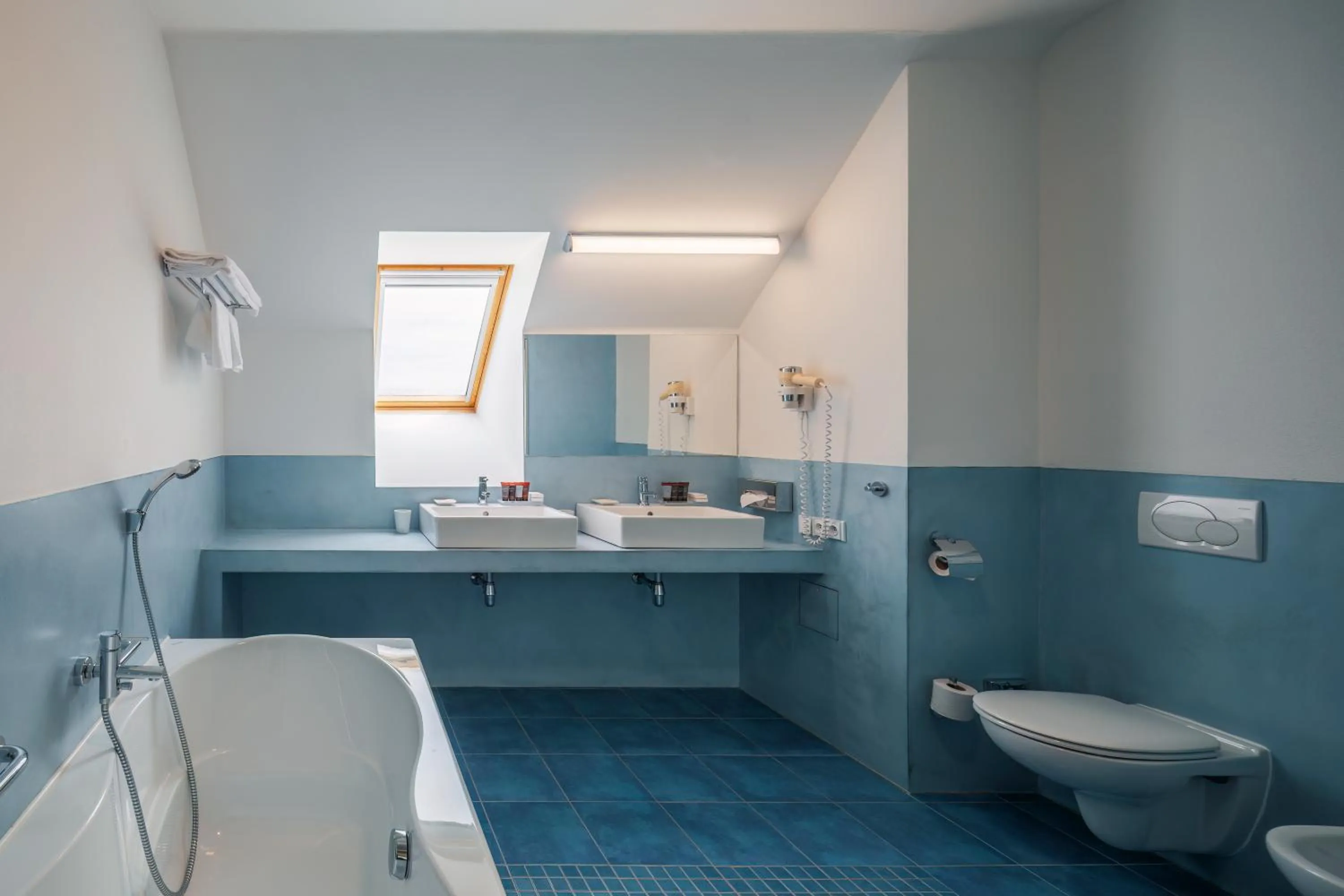 Toilet in Park Holiday Congress & Wellness Hotel