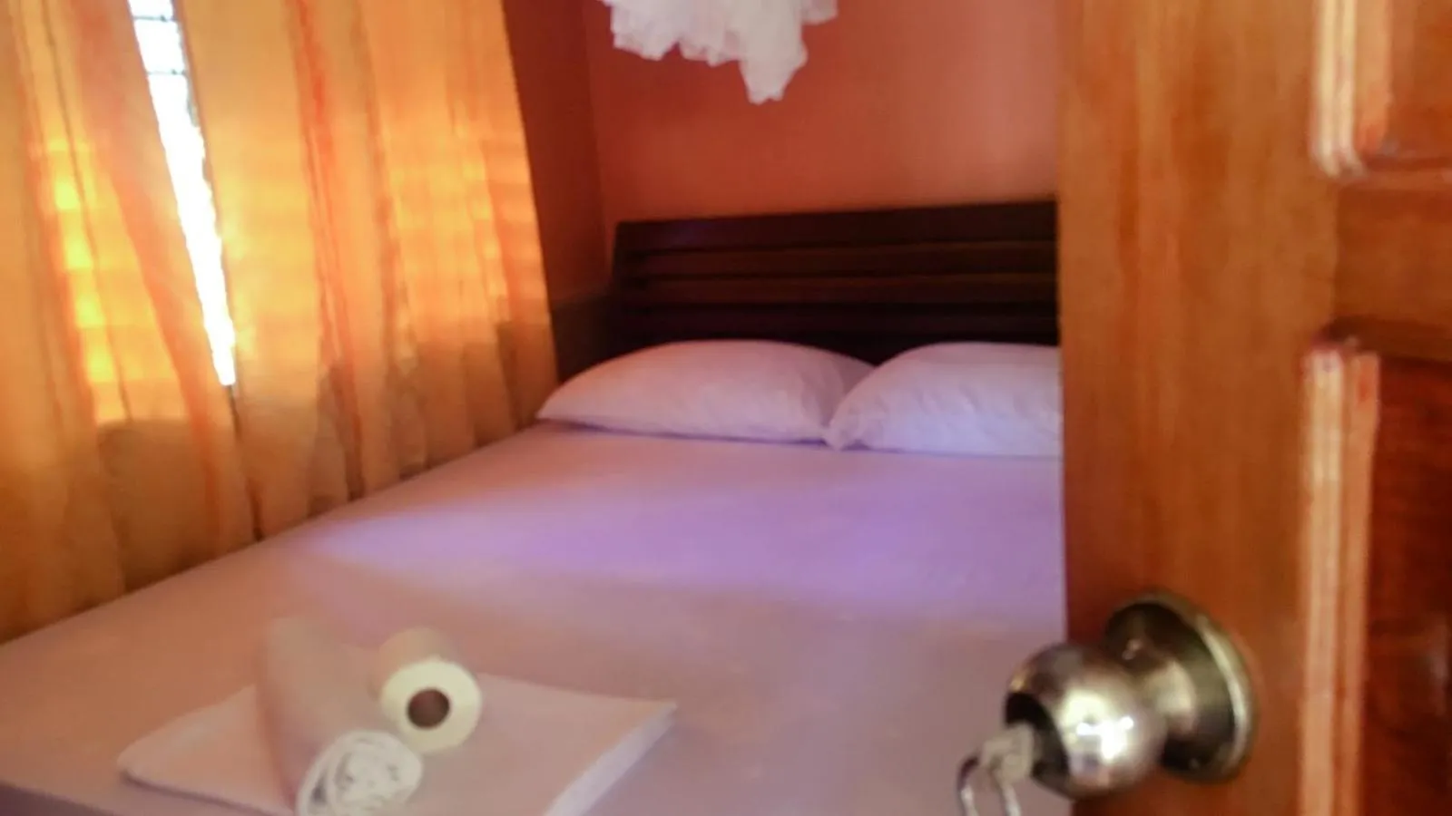 Bed in Westpoint Inn