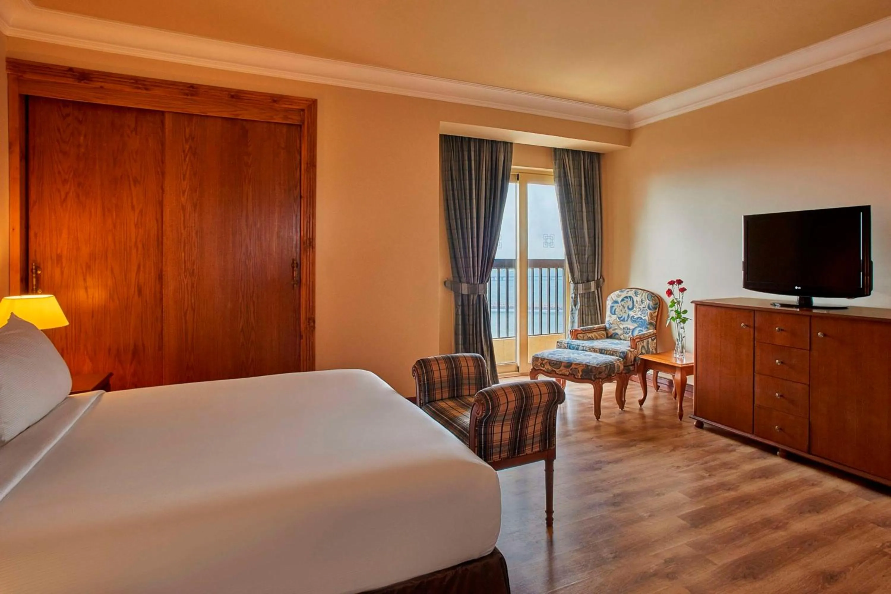 Living room, Bed in Hilton Cairo Zamalek Residences